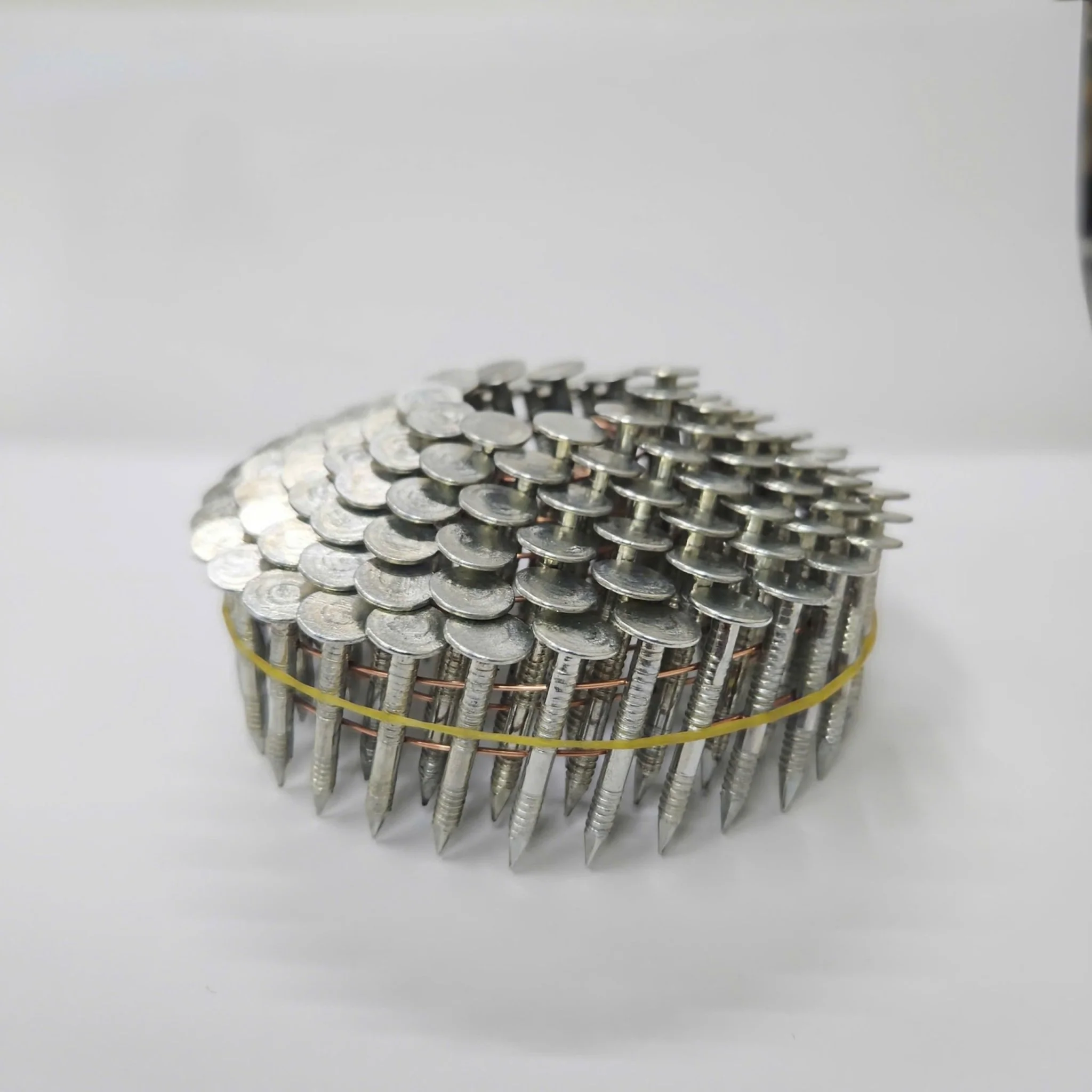 1-1/4″ Coil Roofing Nails 960pcs Inner Box Smooth or Ring Shank 26CR114120B - Image 11