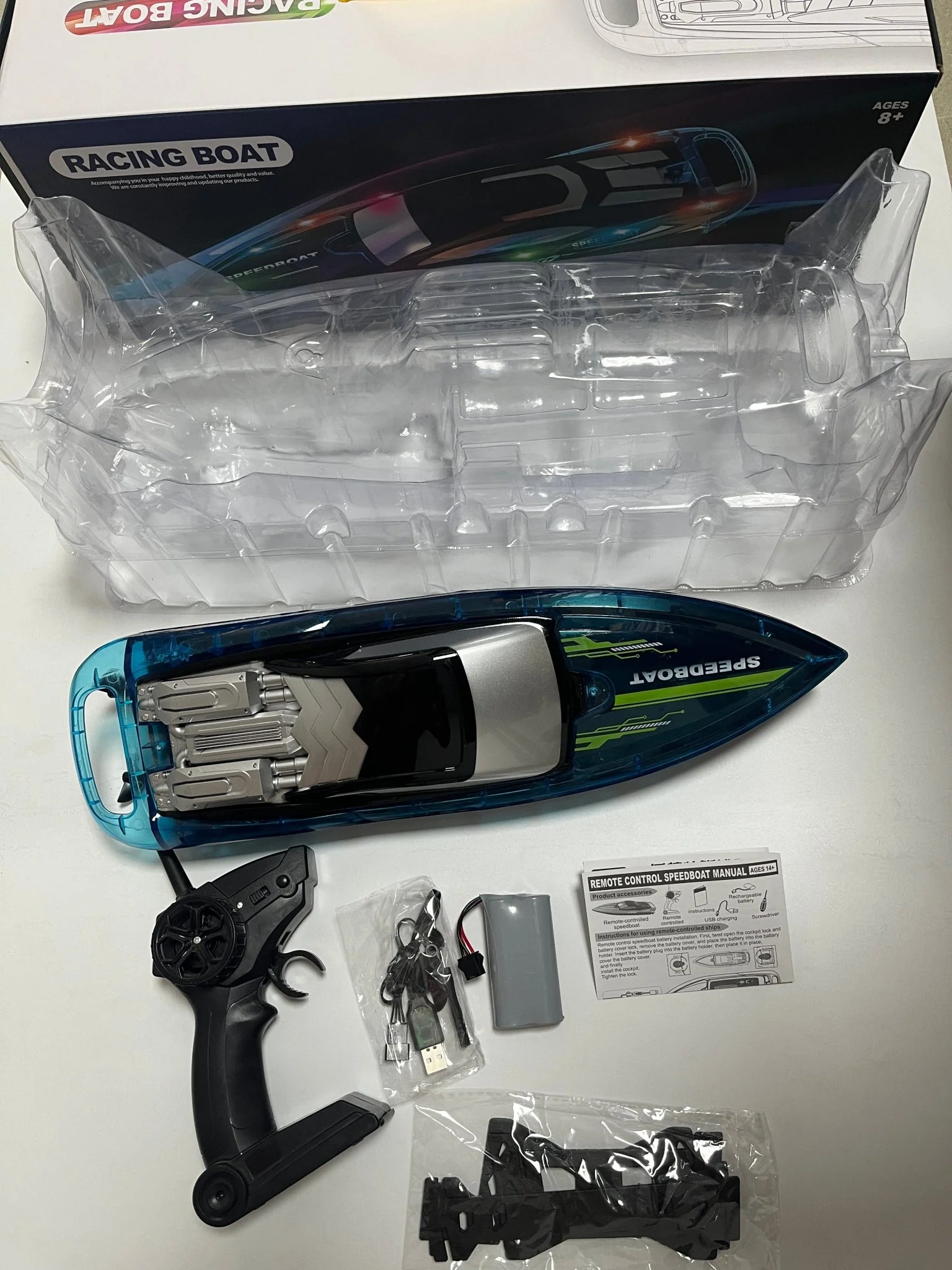 1:28 Scale 2.4G RC High-Speed Propeller Boat with Lights – 15 km/h, 1200mAh Battery, Long Range 100m – SKU 1896940S - Image 2