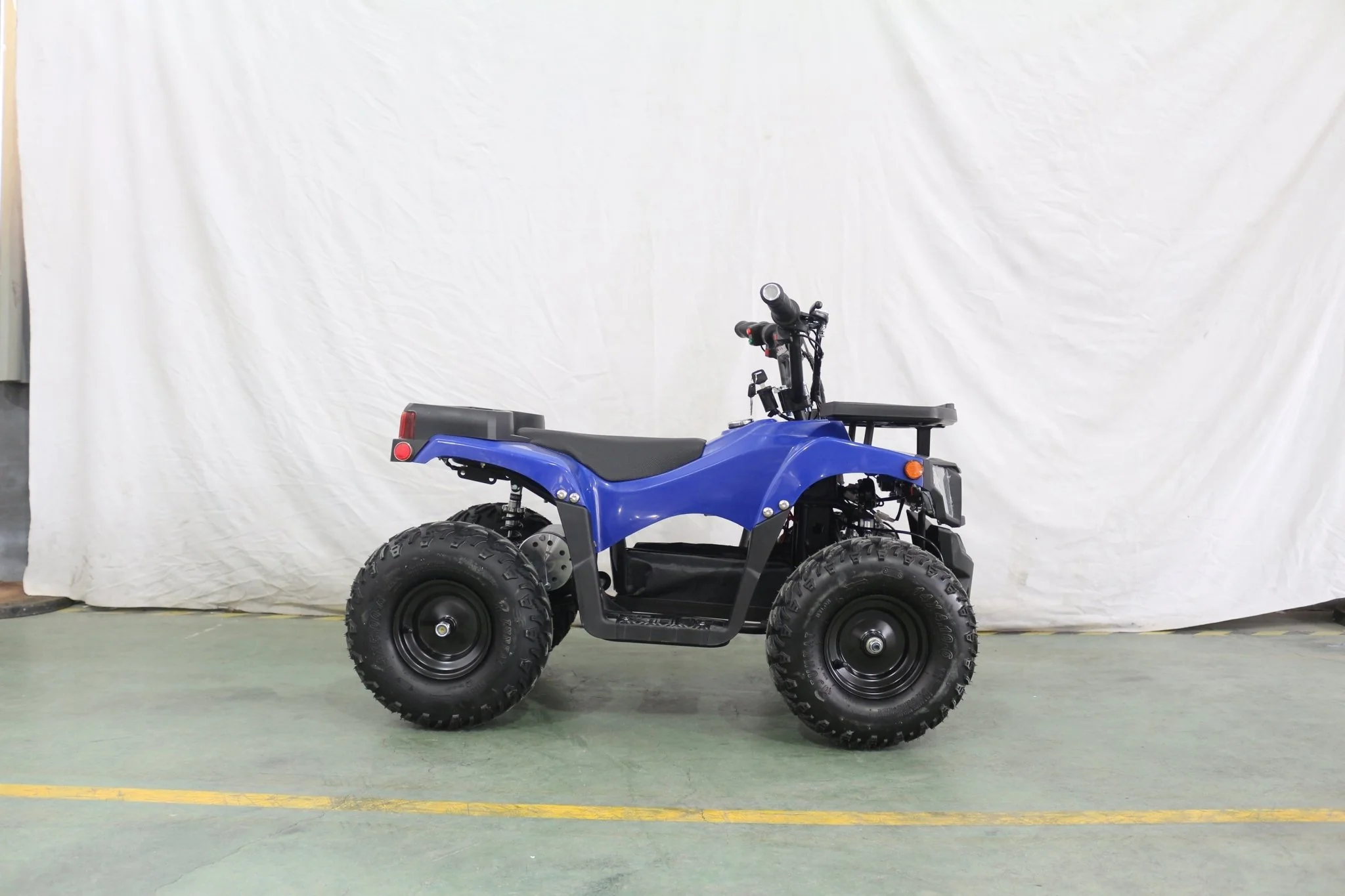 1000W Kids Electric ATV – 36V Battery, Disc Brakes, Forward/Reverse Gear, Big Tires – Blue & Black - Image 15