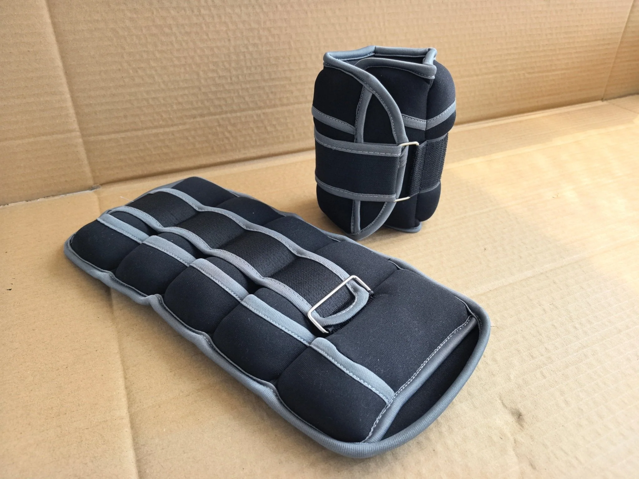 10LBS Adjustable Ankle/Wrist Weights Set of 2 – Removable Steel Bars, Fitness & Training Gear AWW010452