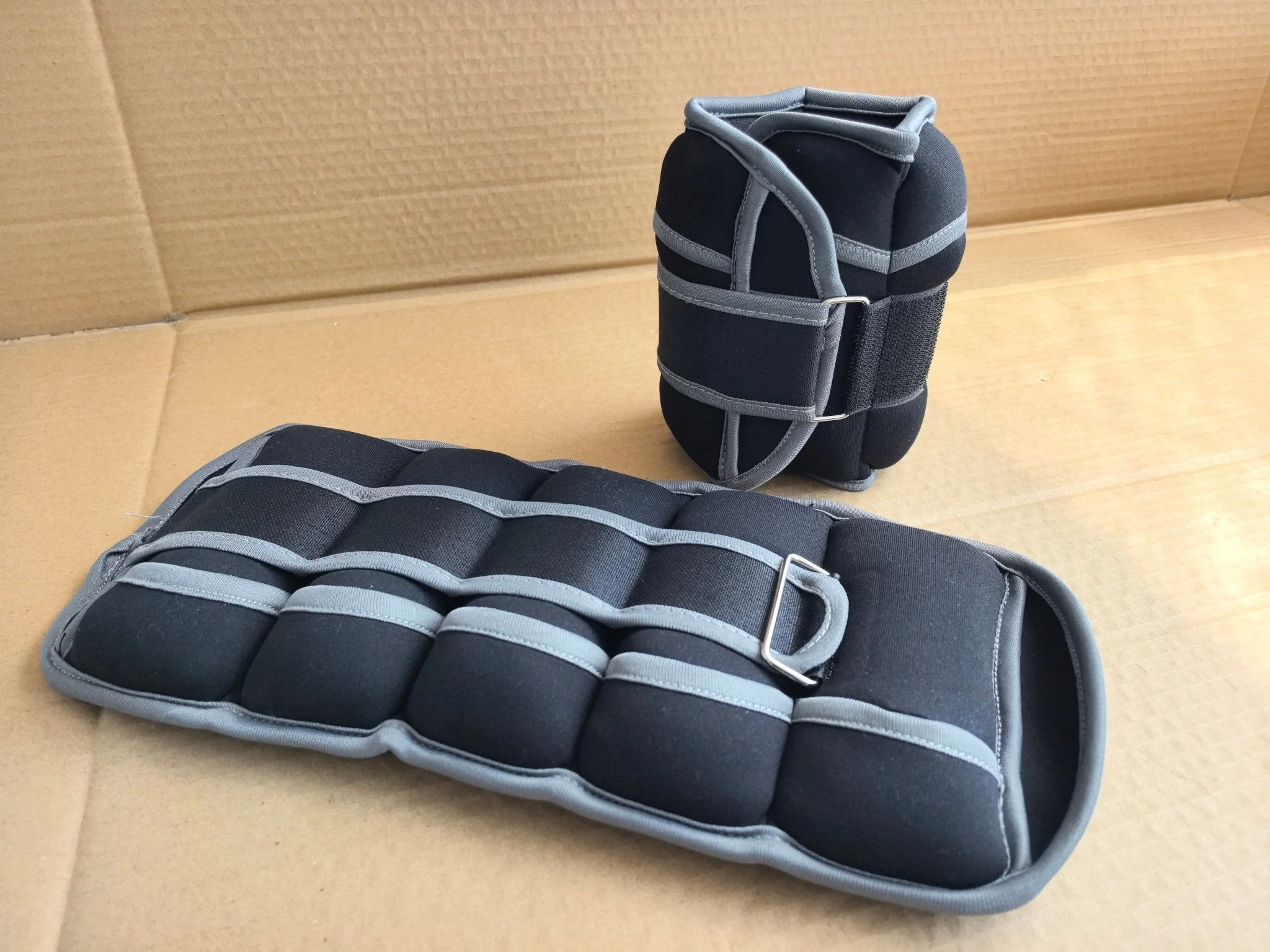 10LBS Adjustable Ankle/Wrist Weights Set of 2 – Removable Steel Bars, Fitness & Training Gear AWW010452 - Image 2