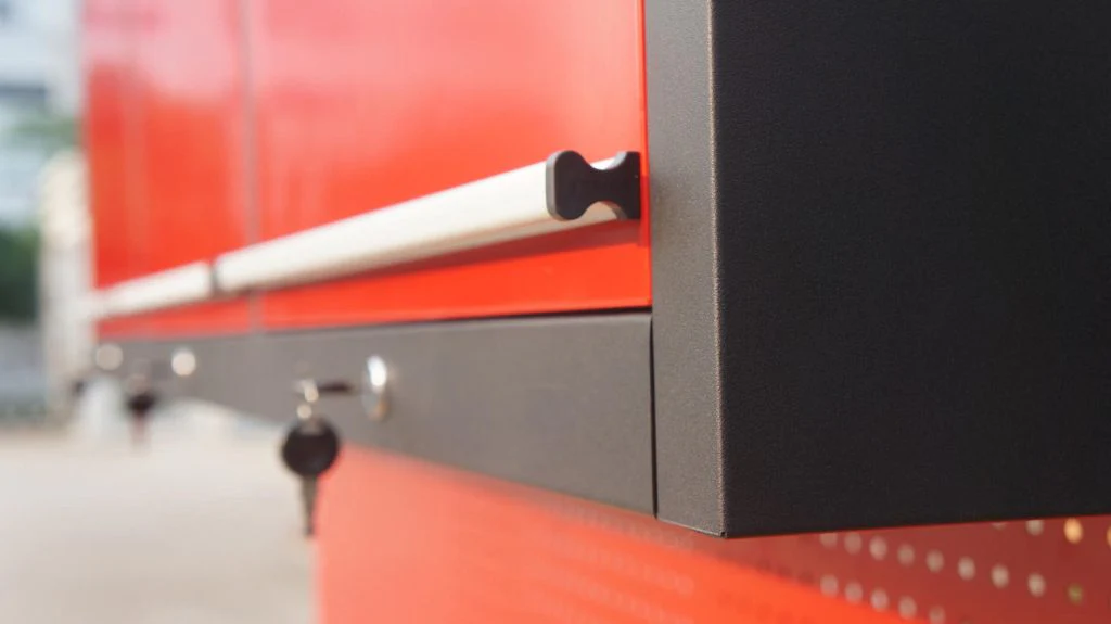 New Red 17-Drawer Rolling Tool Chest & Workbench Cabinet – Heavy-Duty Garage Storage GA7210RT - Image 2