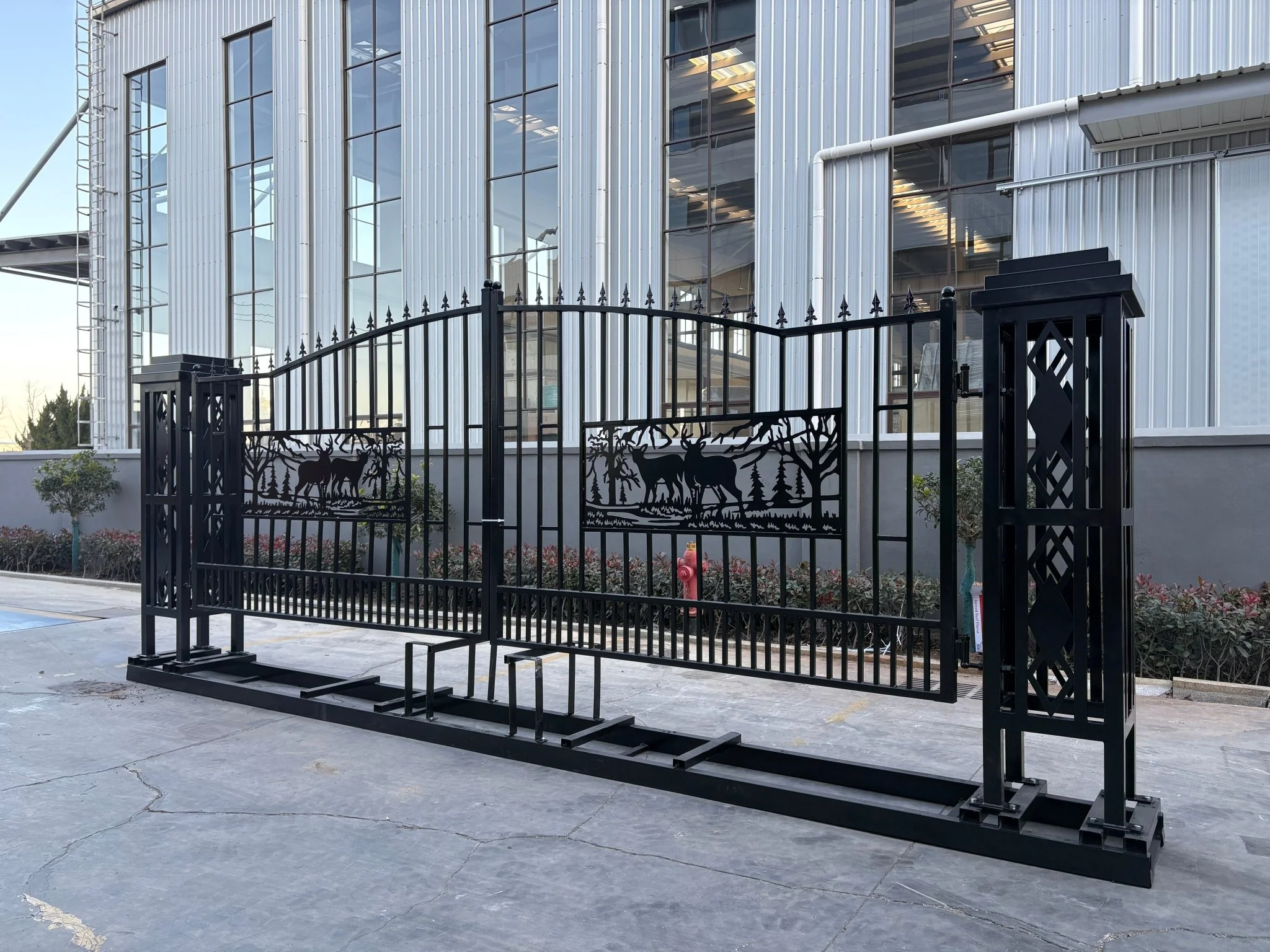 20 FT Heavy-Duty Steel Driveway Gate with Square Deer Artwork – Black Dual Swing Farm & Ranch Gate Kit SU20SQ - Image 2