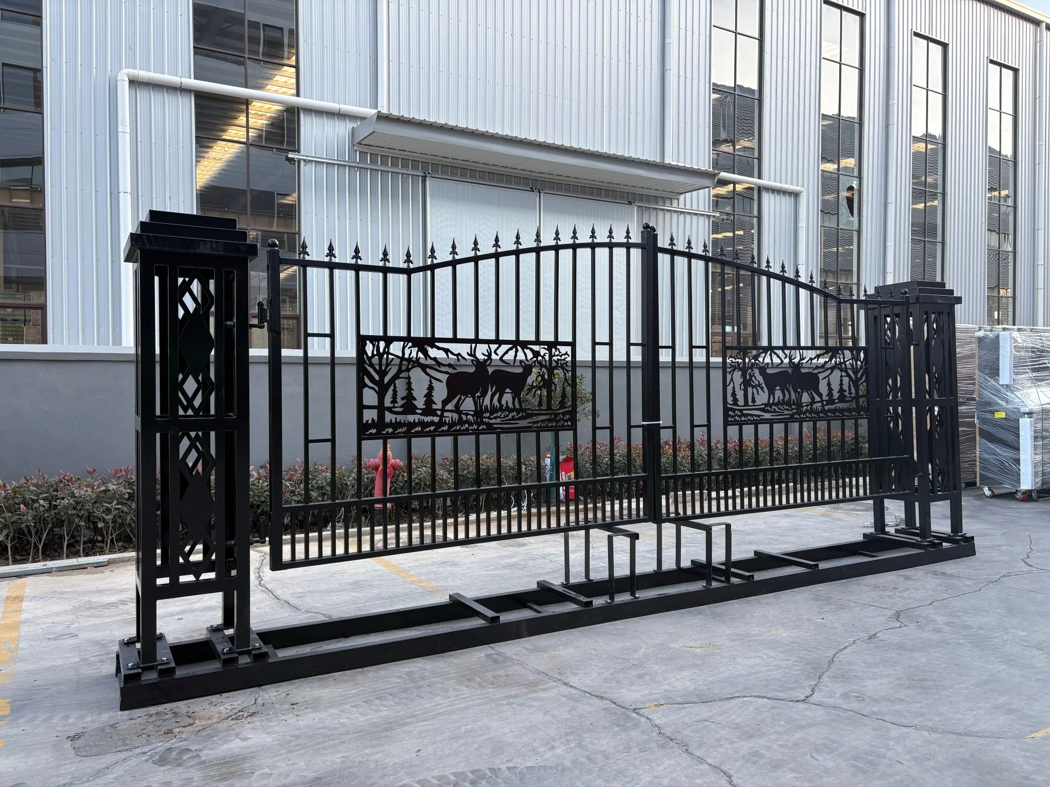 20 FT Heavy-Duty Steel Driveway Gate with Square Deer Artwork – Black Dual Swing Farm & Ranch Gate Kit SU20SQ - Image 3