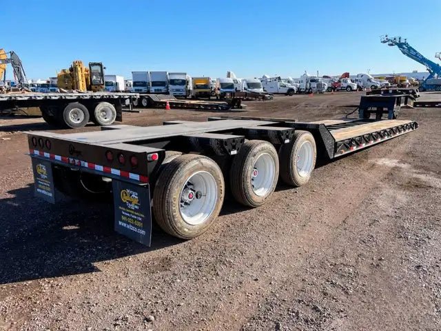 2025 Witzco RG-52 Tri-Axle Removable Gooseneck Lowboy Trailer – Double Drop, Hydraulic Gooseneck - Image 4