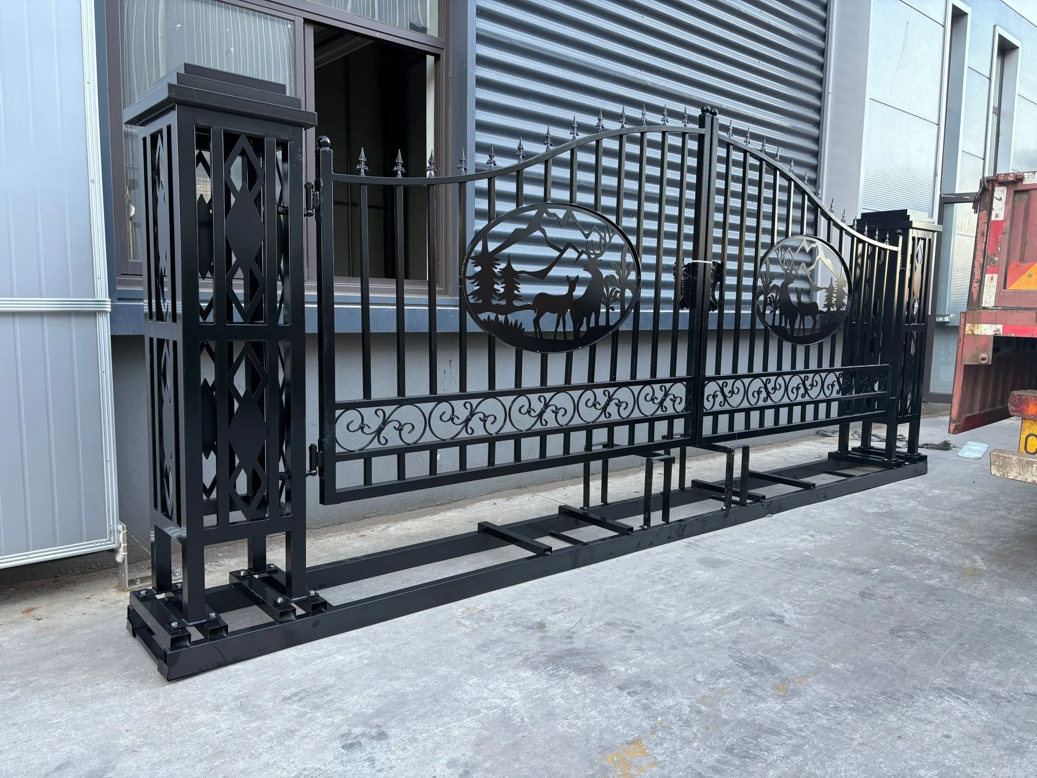 20FT Metal Farm Gate Kit Driveway Entry Design Dual-Swing Gate Kit – Deer Artwork SU24DR - Image 2