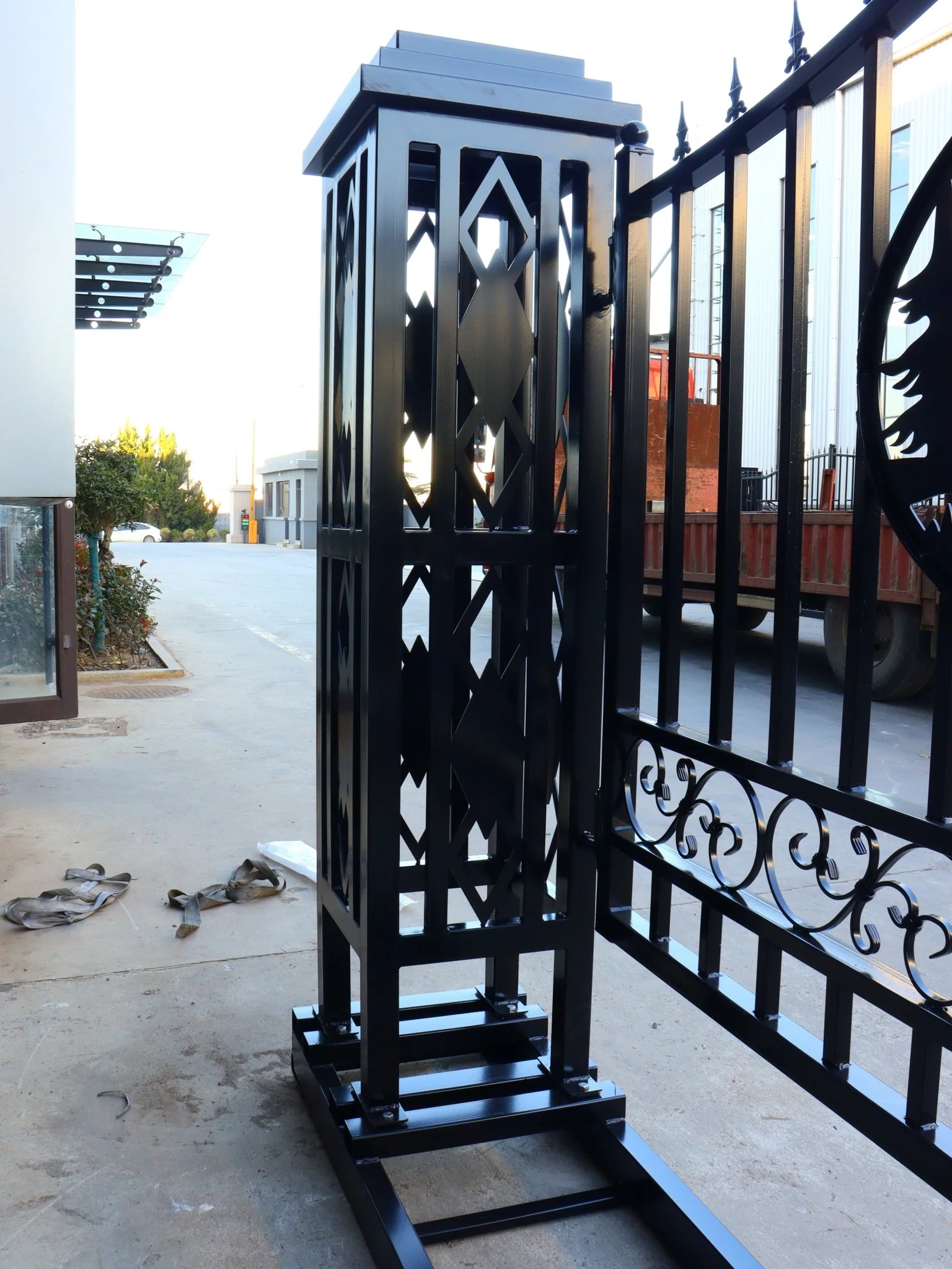 20FT Metal Farm Gate Kit Driveway Entry Design Dual-Swing Gate Kit – Deer Artwork SU24DR - Image 7