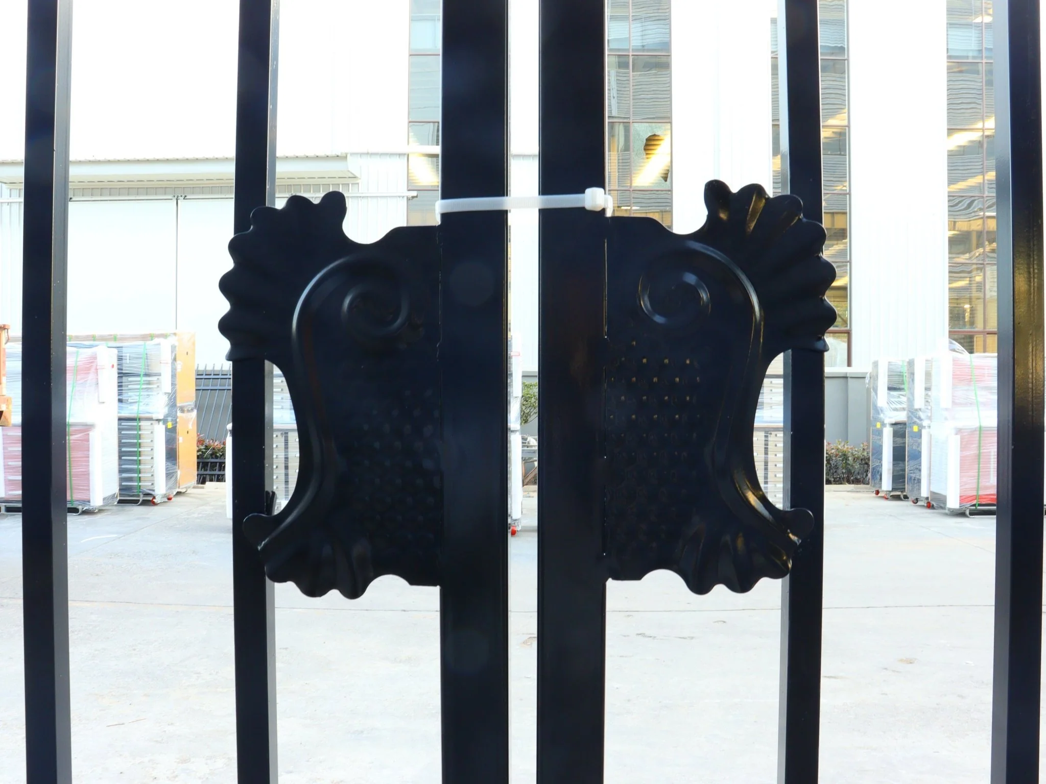 20FT Metal Farm Gate Kit Driveway Entry Design Dual-Swing Gate Kit – Deer Artwork SU24DR - Image 8