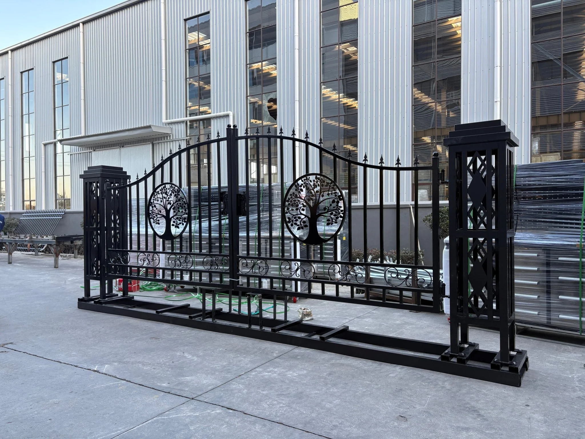 20FT Metal Farm Gate Kit Driveway Entry Design Dual-Swing Gate Kit – Tree of Life Artwork SU24TL - Image 2