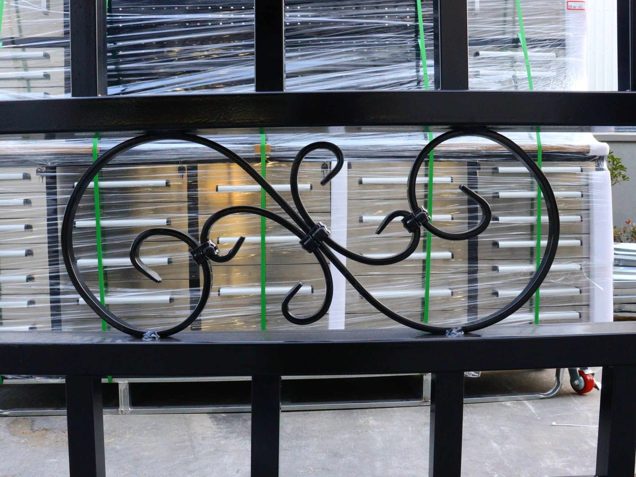 20FT Metal Farm Gate Kit Driveway Entry Design Dual-Swing Gate Kit – Tree of Life Artwork SU24TL - Image 5