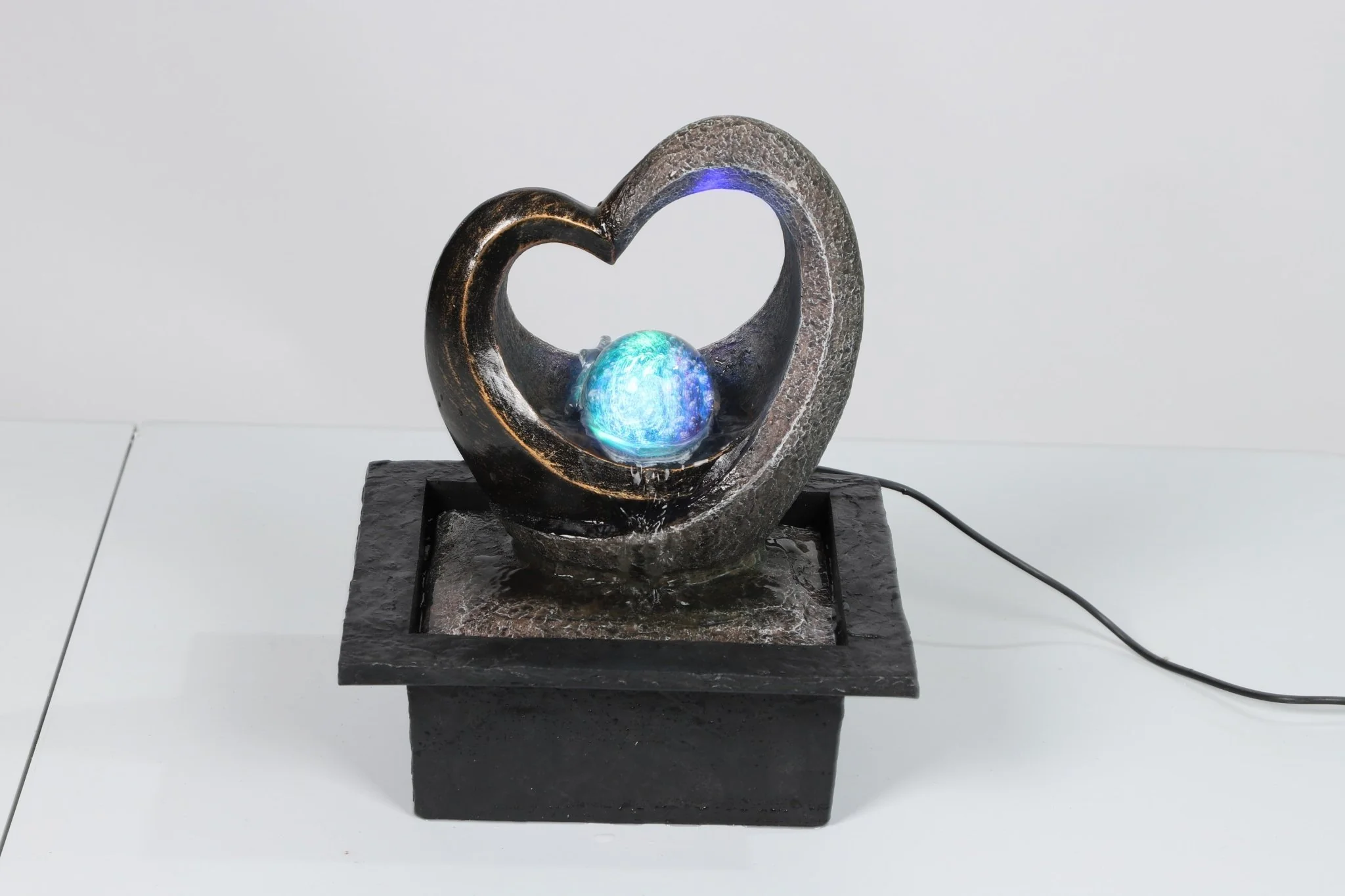 21" Indoor LED Heart Tabletop Water Fountain with ETL Pump & 6 ft Cable CA190505 - Image 2