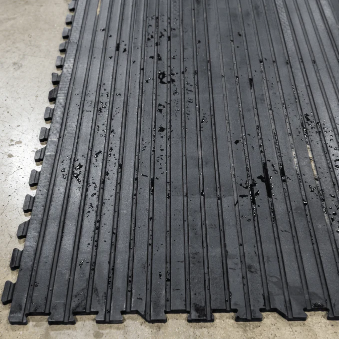4' x 6' Heavy-Duty Rubber Floor Mat – Gym, Garage, Workshop & Horse Stall Flooring - Image 3