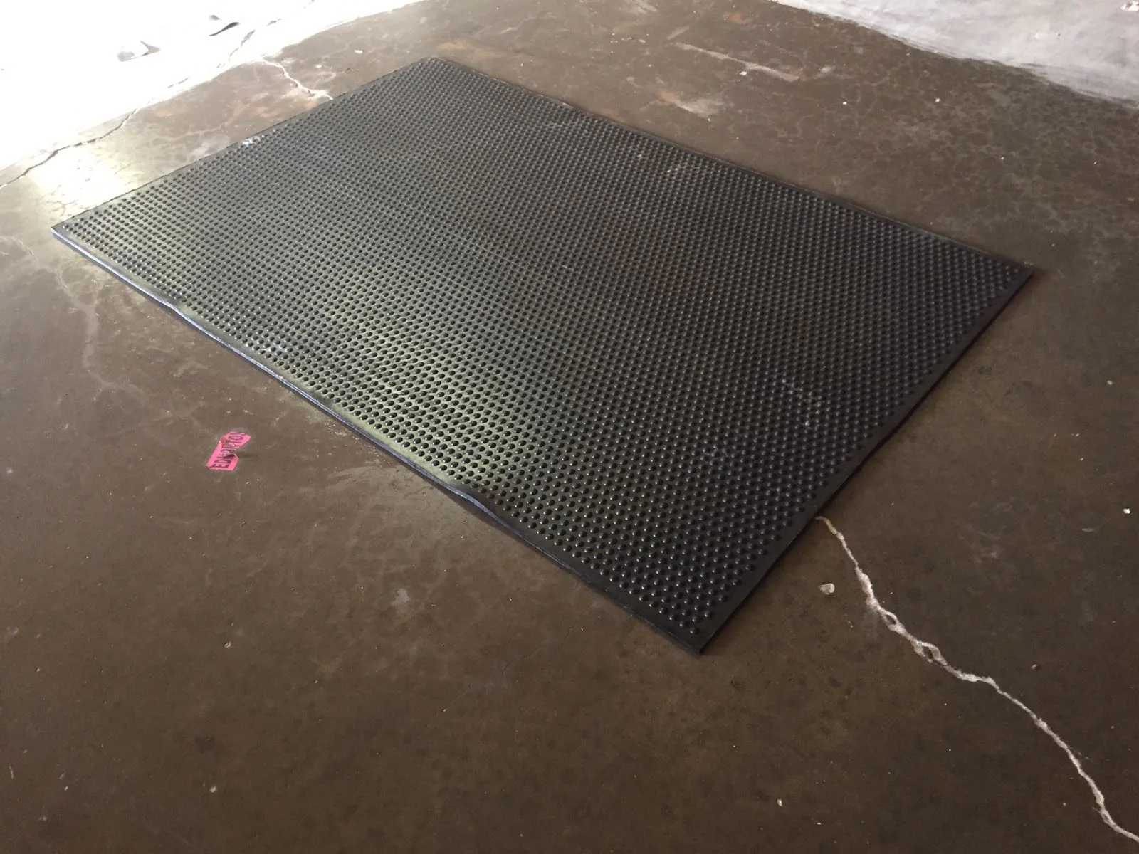 4' x 6' Heavy-Duty Rubber Floor Mat – Gym, Garage, Workshop & Horse Stall Flooring - Image 4