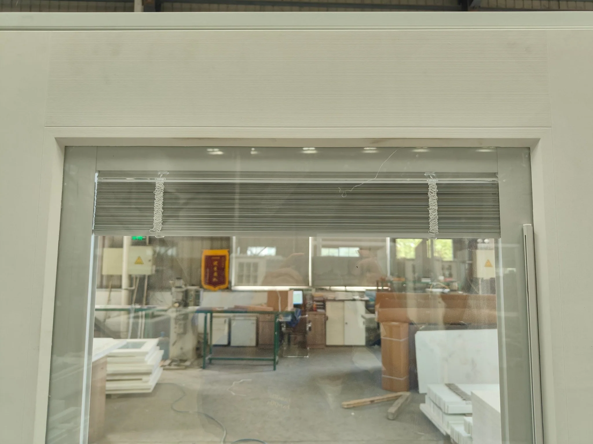 36x80 Fiberglass Entry Door with Built-In Blinds Clear Glass Prehung Smooth White Finish Left or Right Hand Swing FG00LH FG00RH - Image 2