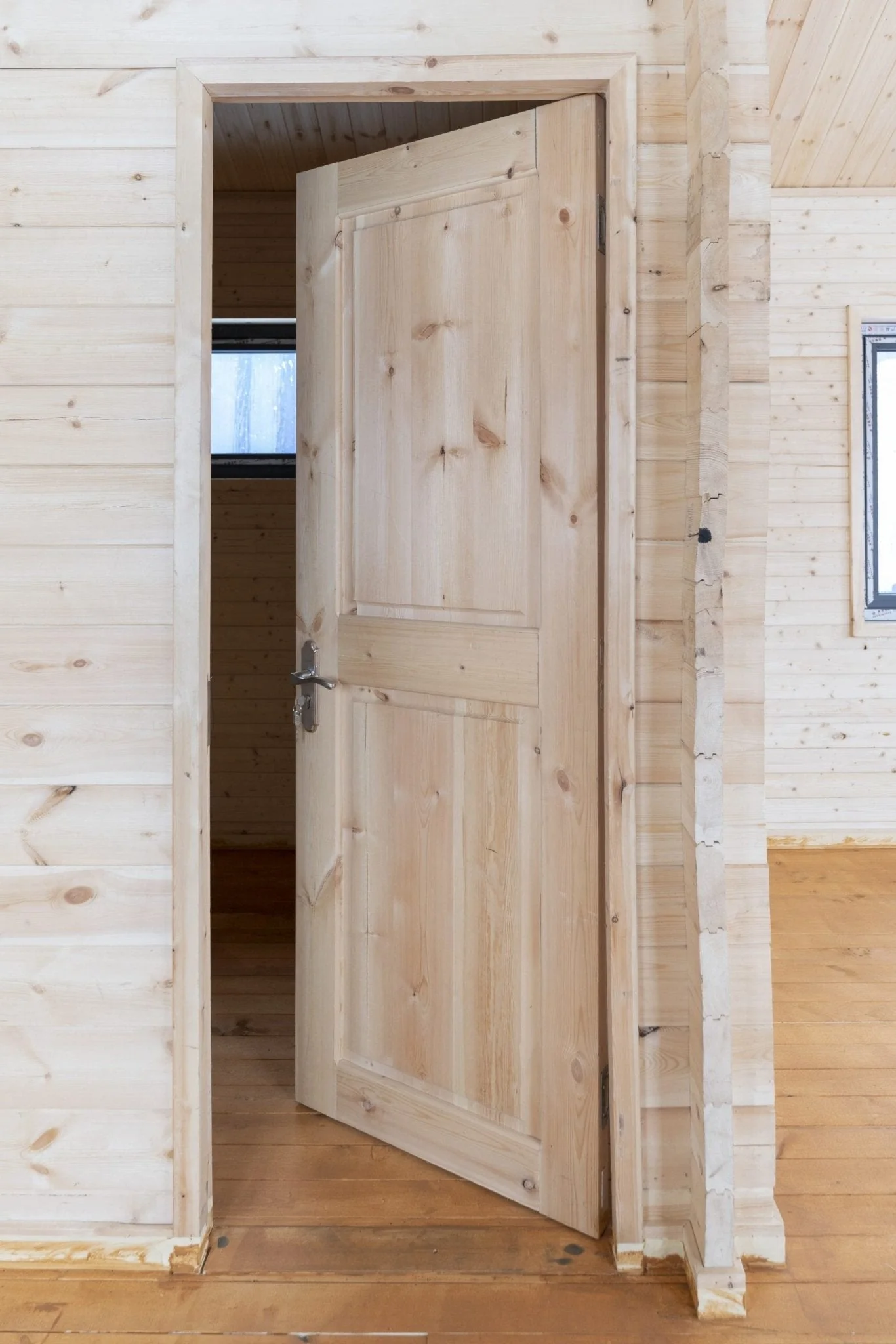 370 SQ FT Insulated Pine Log Cabin Tiny House Package – Multiple Options – Energy-Efficient Design - Image 6