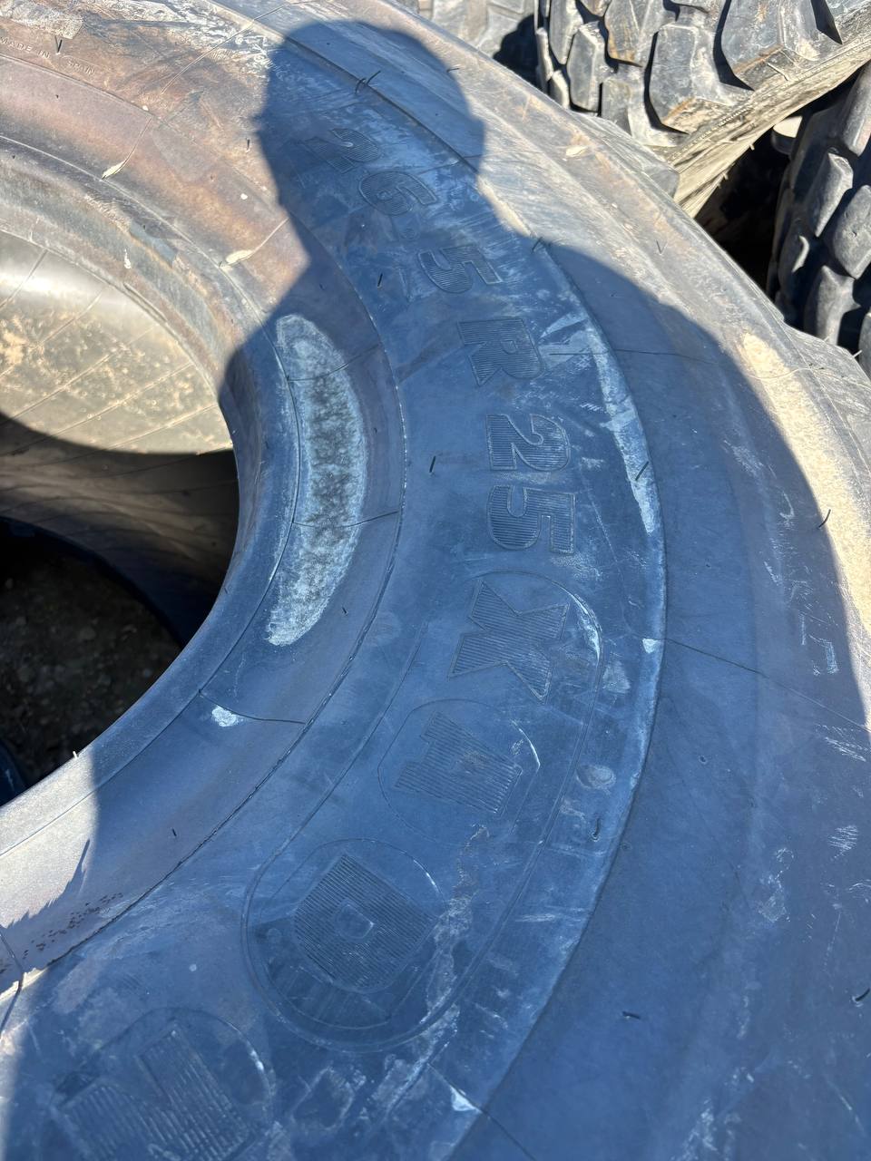 395/85R16 Michelin XML – Military Surplus Heavy-Duty All-Terrain Tire - Image 3