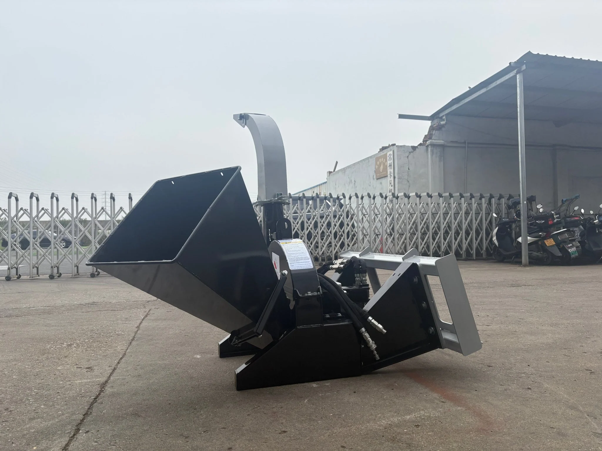 4 Inch Self Feeding PTO Wood Chipper Heavy Duty Tractor Mount Steel Infeed SSBX424 - Image 5