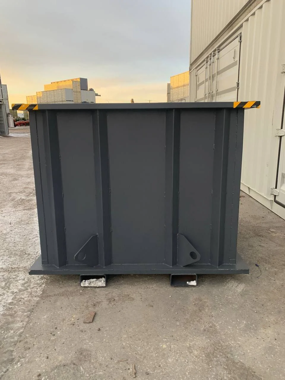 4-Yard Steel Debris Dump Box – Heavy-Duty Scrap & Recycling Bin | SKU: 1217707 - Image 3