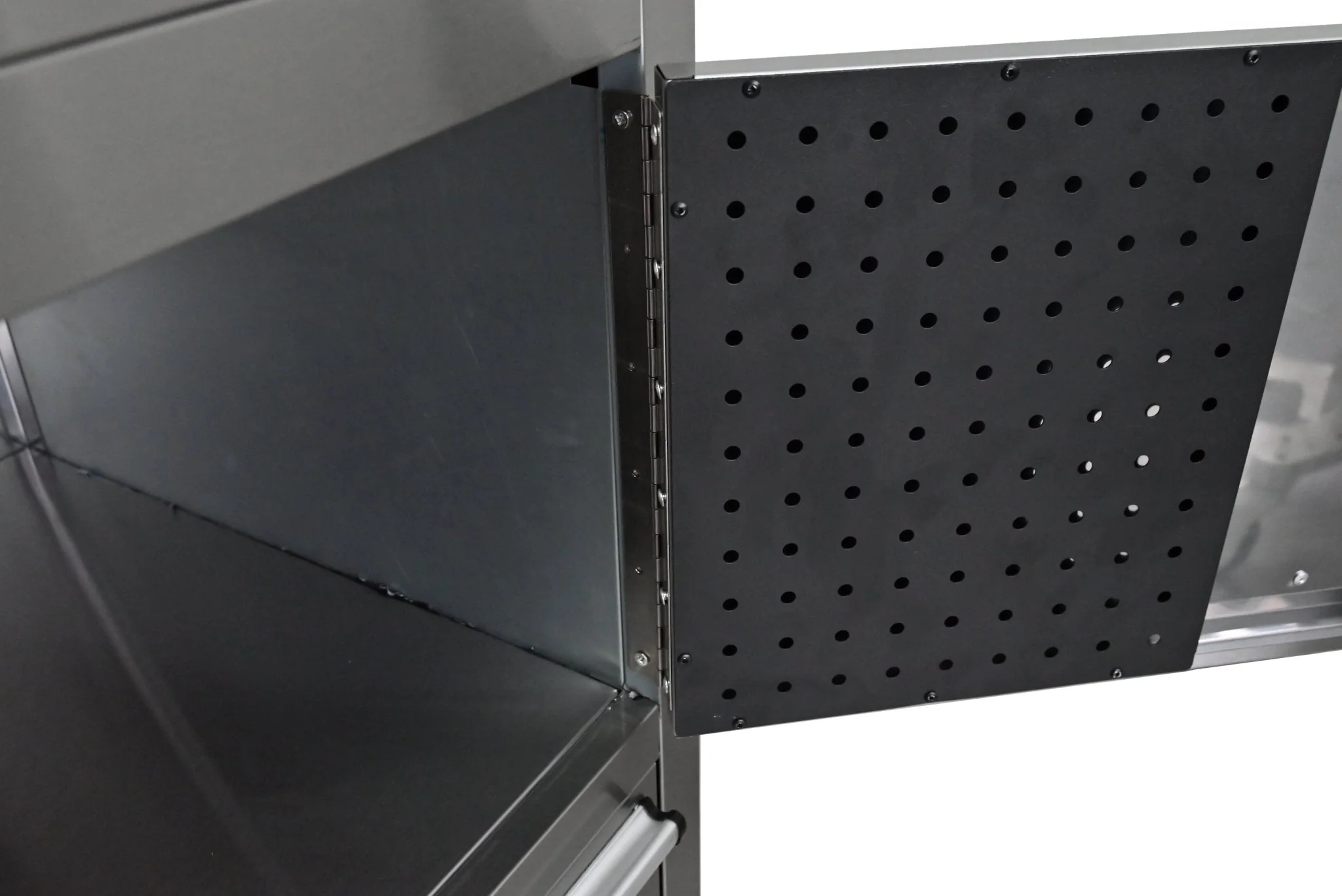 41-Inch 14-Drawer Stainless Steel Tool Bench with 5” Locking Casters – TB4118S - Image 5