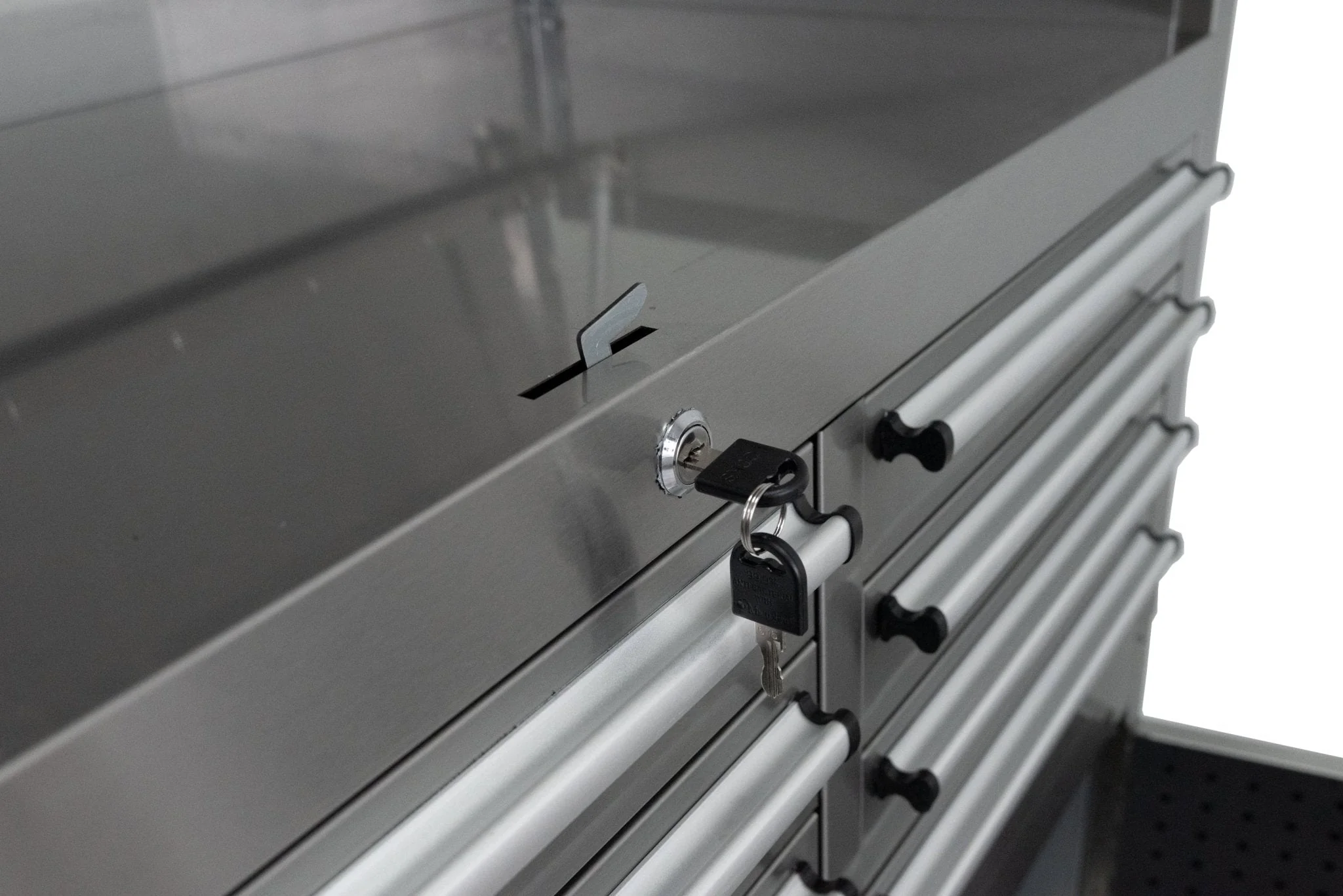 41-Inch 14-Drawer Stainless Steel Tool Bench with 5” Locking Casters – TB4118S - Image 6