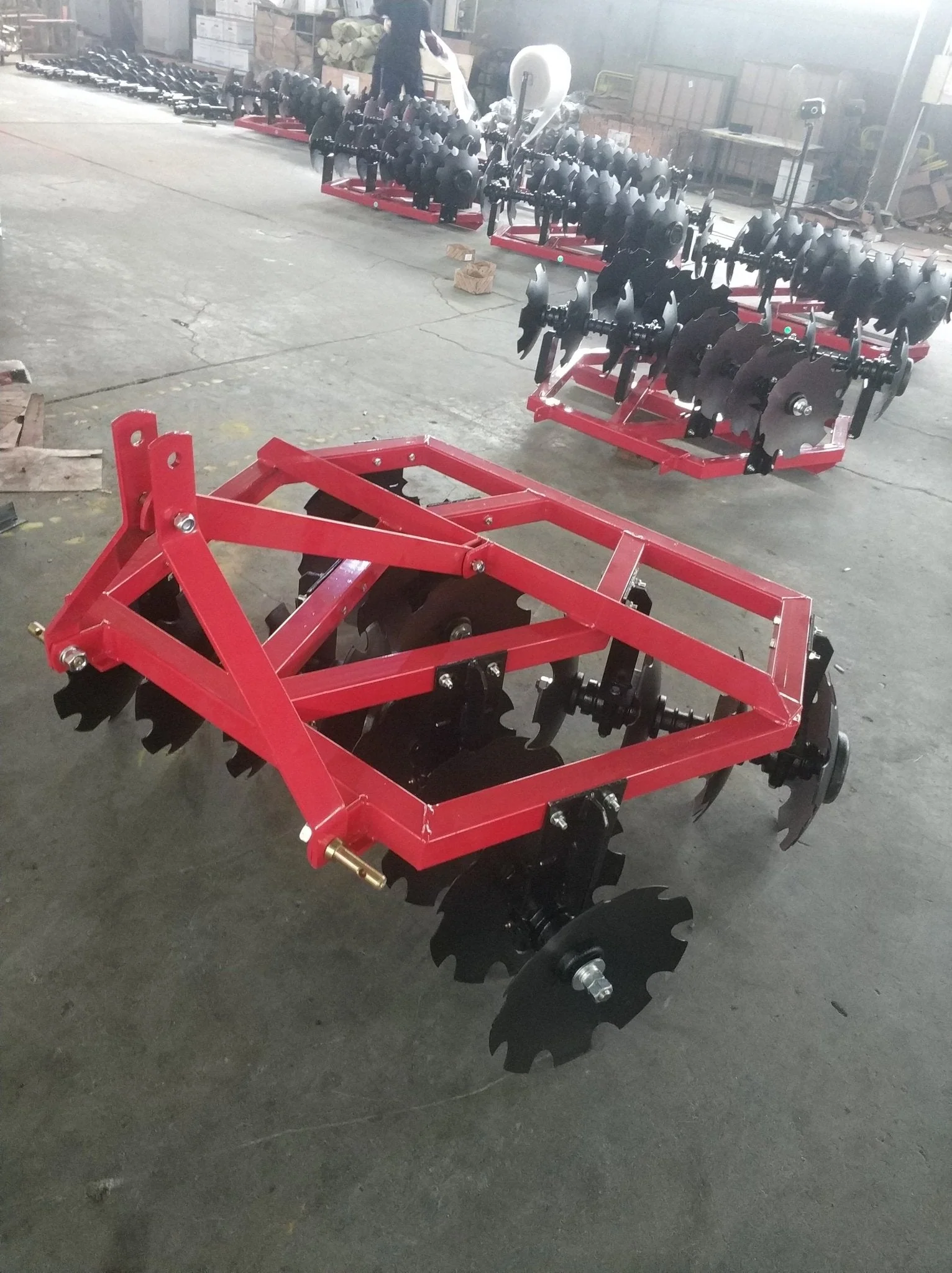 60 In 3 Point Disc Harrow with 16 In Blades & Greasable Bearings – Cat I Hitch Model CNJDH5P - Image 3
