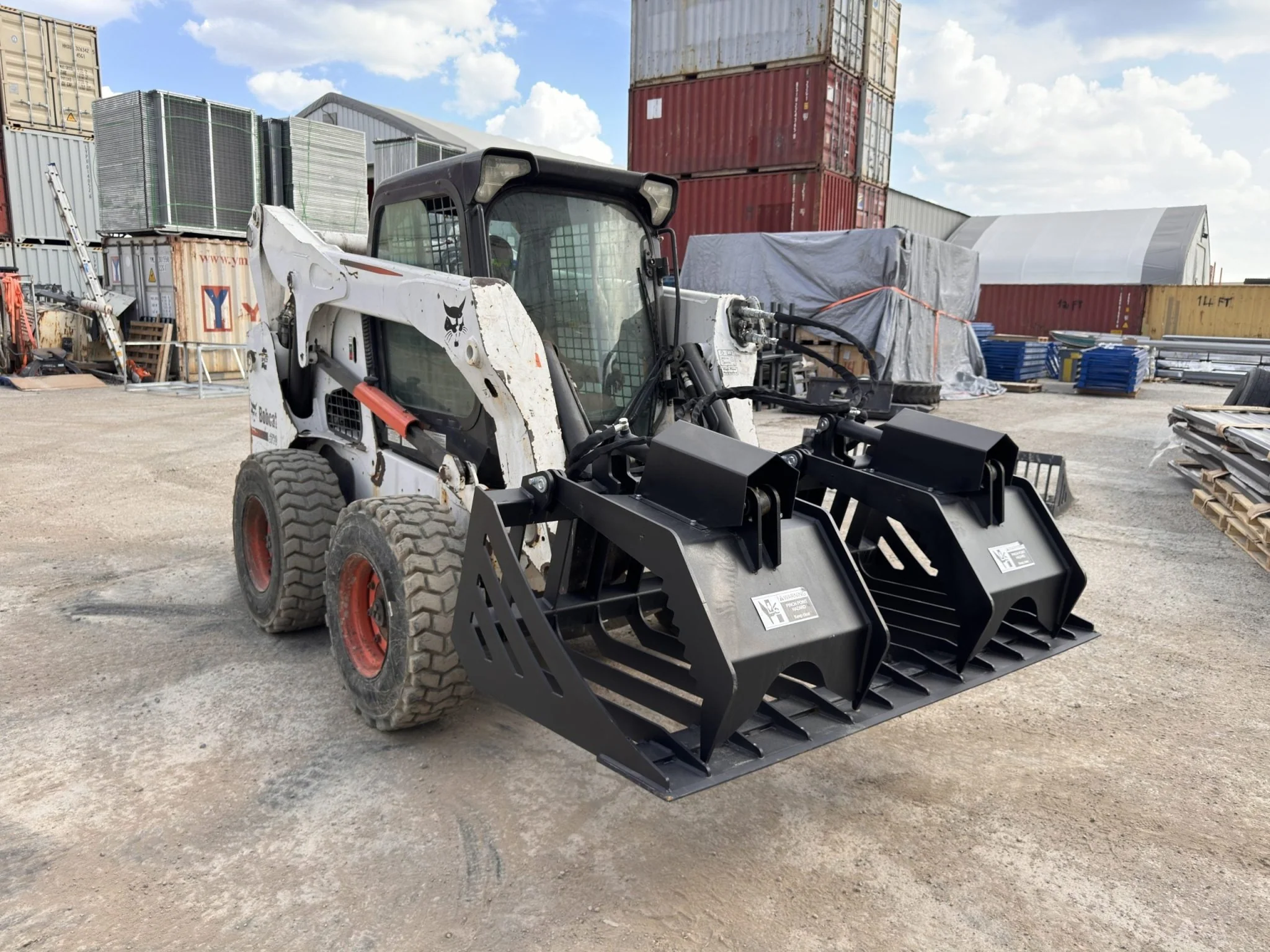 72" Skid Steer Rock Grapple Bucket – Heavy-Duty Hydraulic | SU72RGB - Image 13