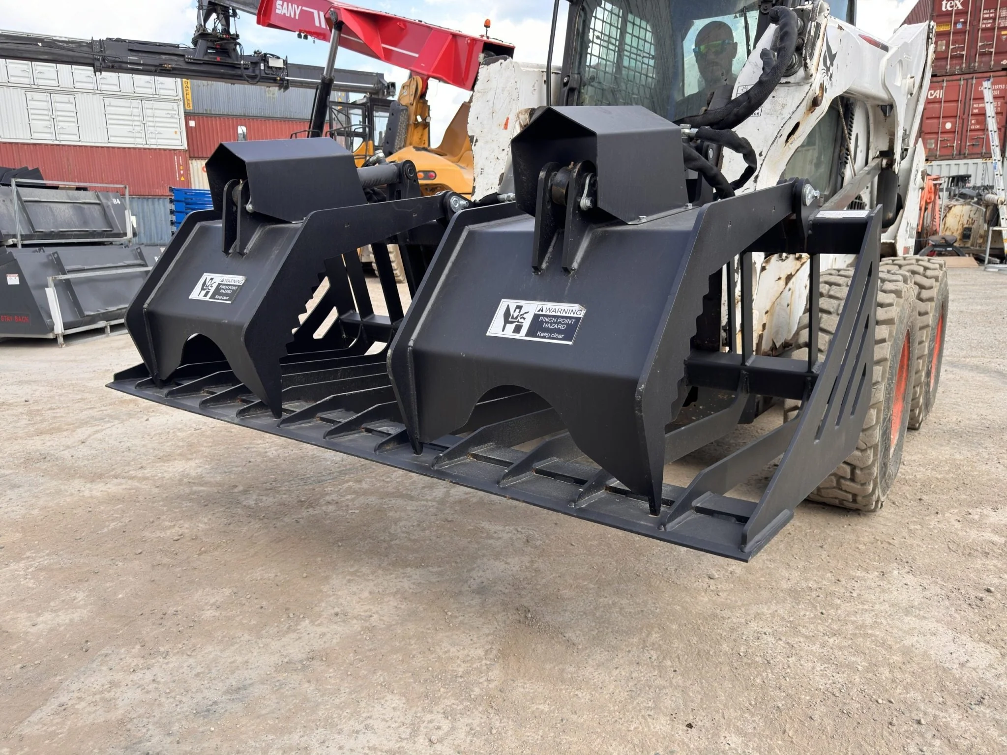72" Skid Steer Rock Grapple Bucket – Heavy-Duty Hydraulic | SU72RGB - Image 18