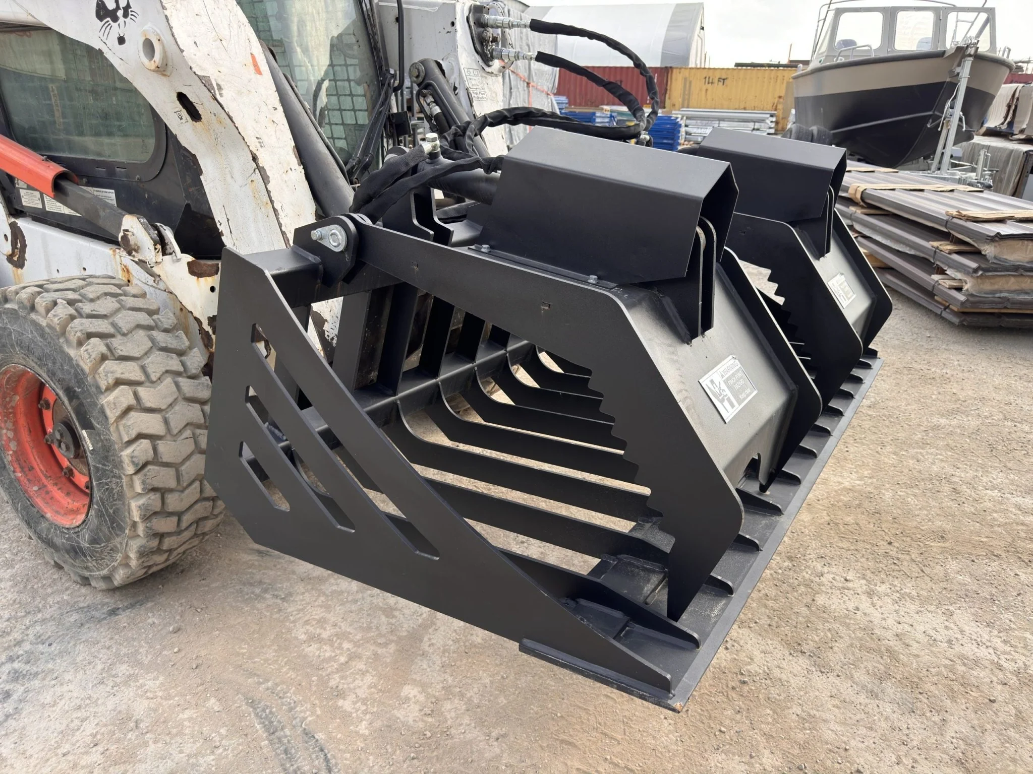 72" Skid Steer Rock Grapple Bucket – Heavy-Duty Hydraulic | SU72RGB - Image 6