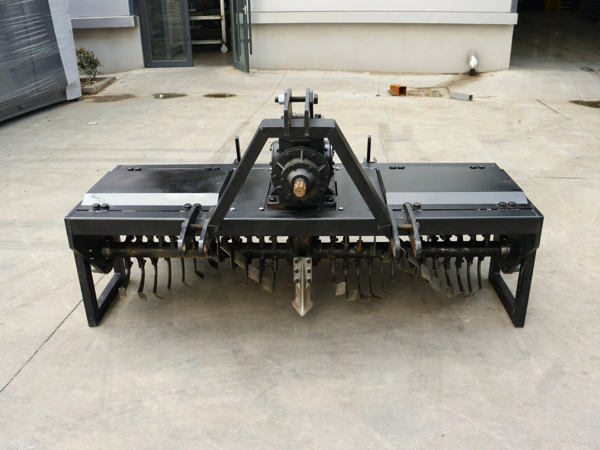 75" 3-Point Hitch Rotary Tiller for 30–60 HP Tractors with 52 Blades, 12–16 cm Working Depth & PTO Drive SU3PT72 - Image 4