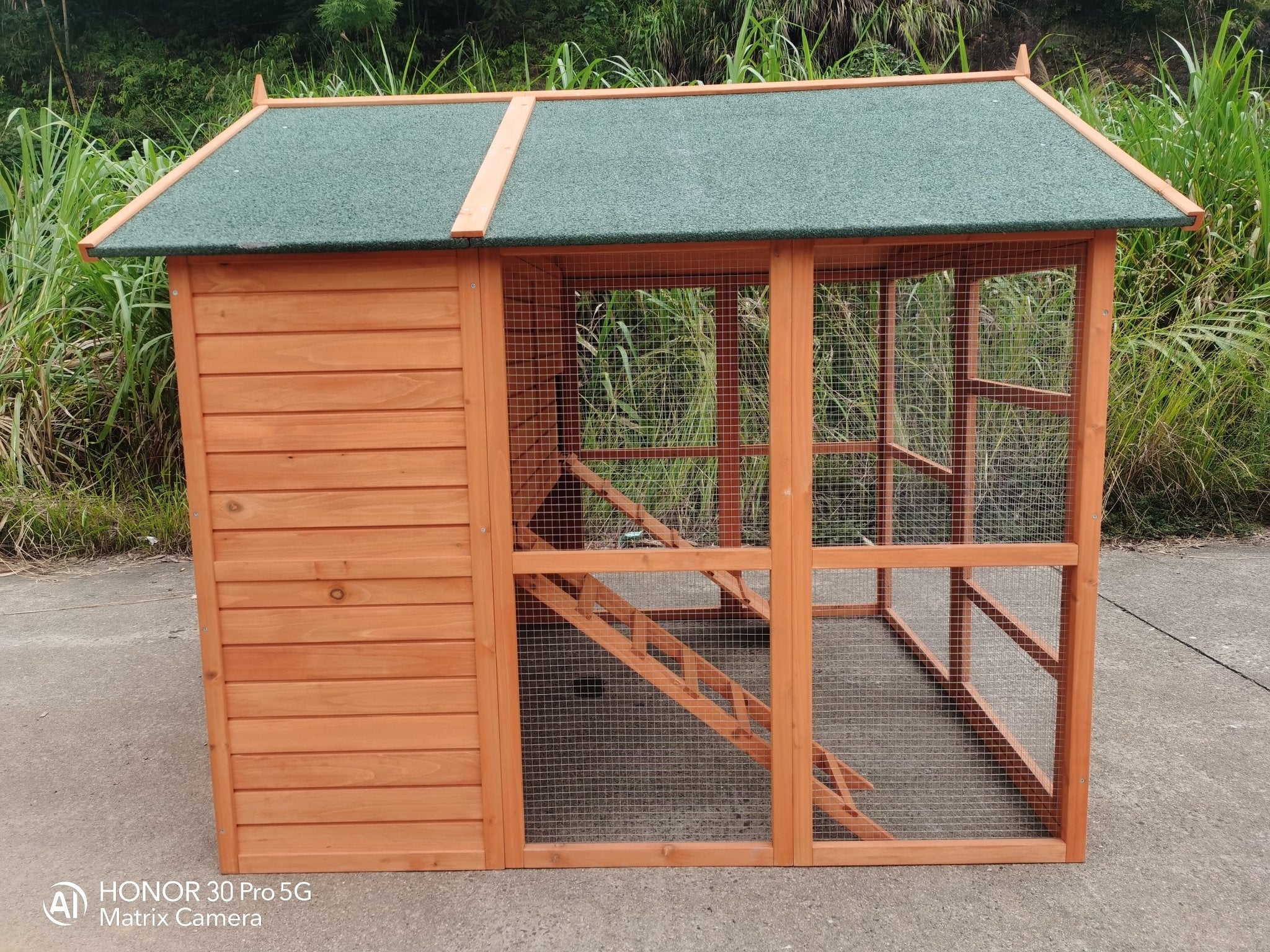 8-Chicken Wooden Chicken Coop – Large Outdoor Shelter with Nesting Box | MSHC004 - Image 4