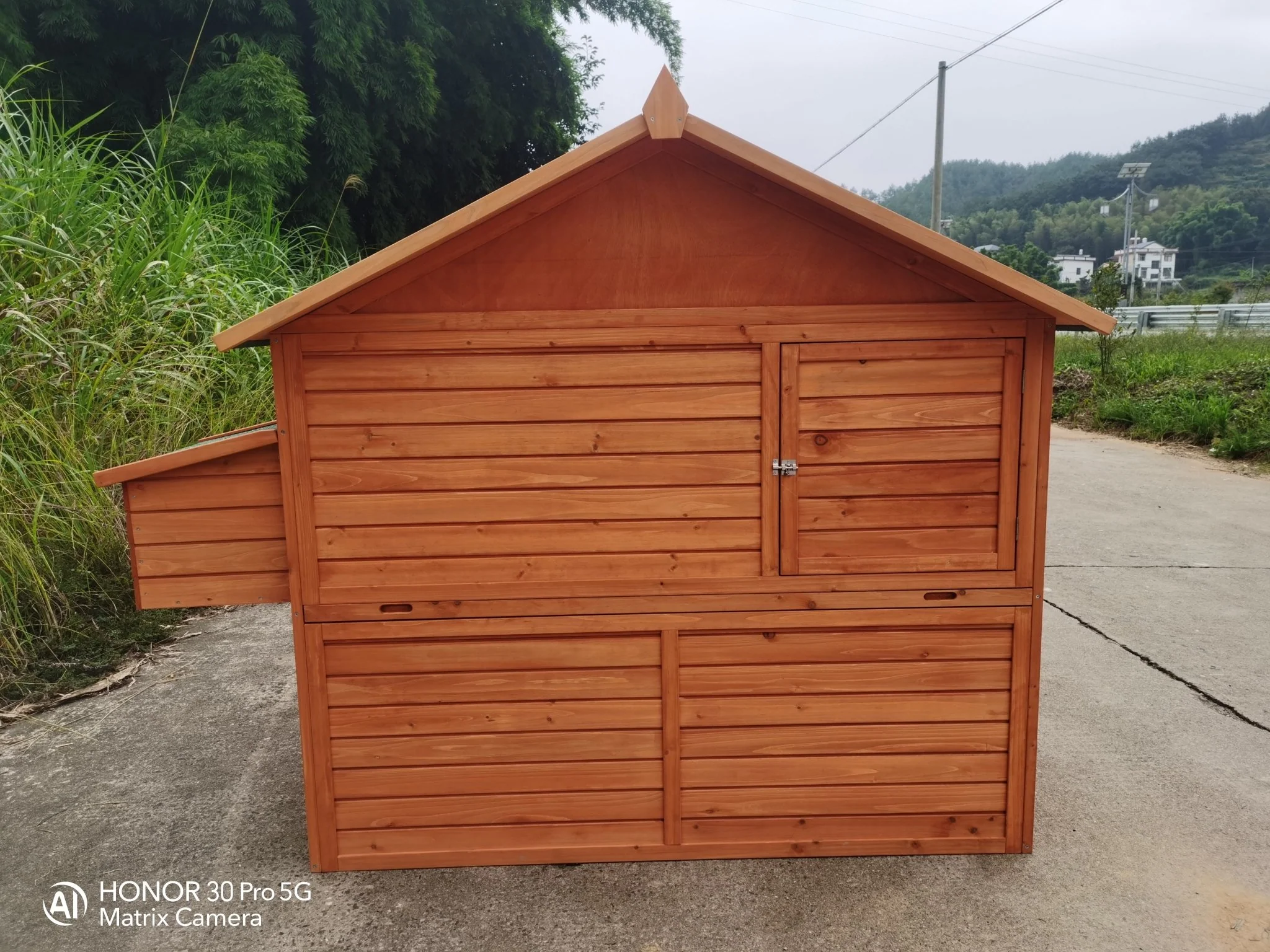 8-Chicken Wooden Chicken Coop – Large Outdoor Shelter with Nesting Box | MSHC004 - Image 5