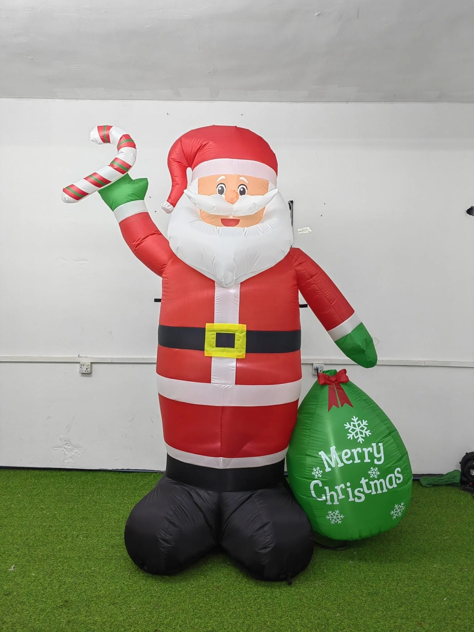 8FT Inflatable LED Christmas Santa Claus – Outdoor Holiday Decoration 618512
