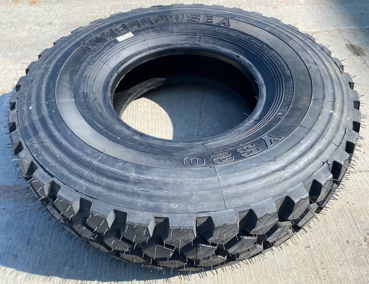 9.00R16 Military Tire – 255/100R16 8PR YS20 All-Terrain Tire for 16" Rims | SKU: 255100R16YS - Image 4