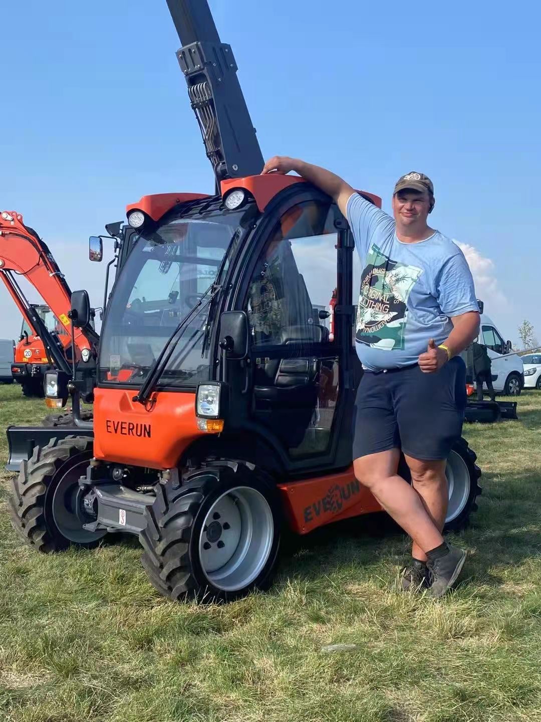 CAN LIFT ERT2500U 4WD Telehandler Wheel Loader | Perkins Engine & Heated Cab | SKU ERT2500 - Image 19