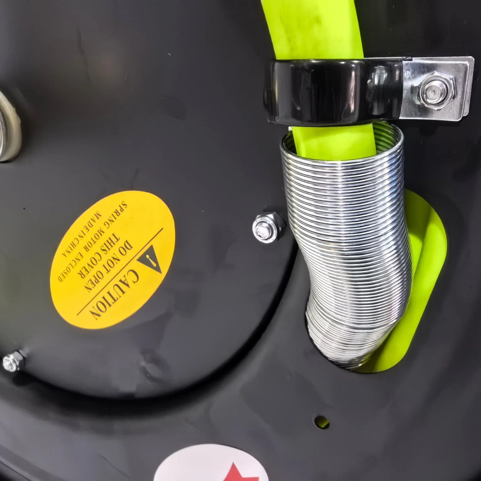 Cold Weather Air Hose Reel – Hybrid 1/2” Retractable Hose Reel for Garage, Shop, or Industrial Use - Image 4
