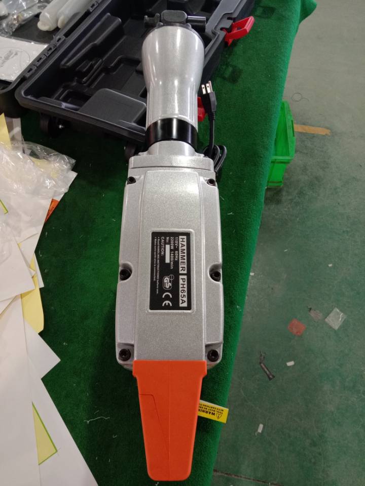 Heavy-Duty Demolition Hammer 1700 BPM – 1500W Electric Jackhammer with 2 Bits | 731500DB - Image 4