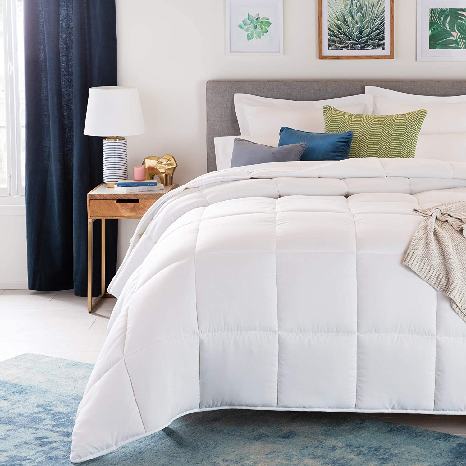 Down Alternative Microfiber Comforter – White, All-Season, Queen & King Sizes - Image 2