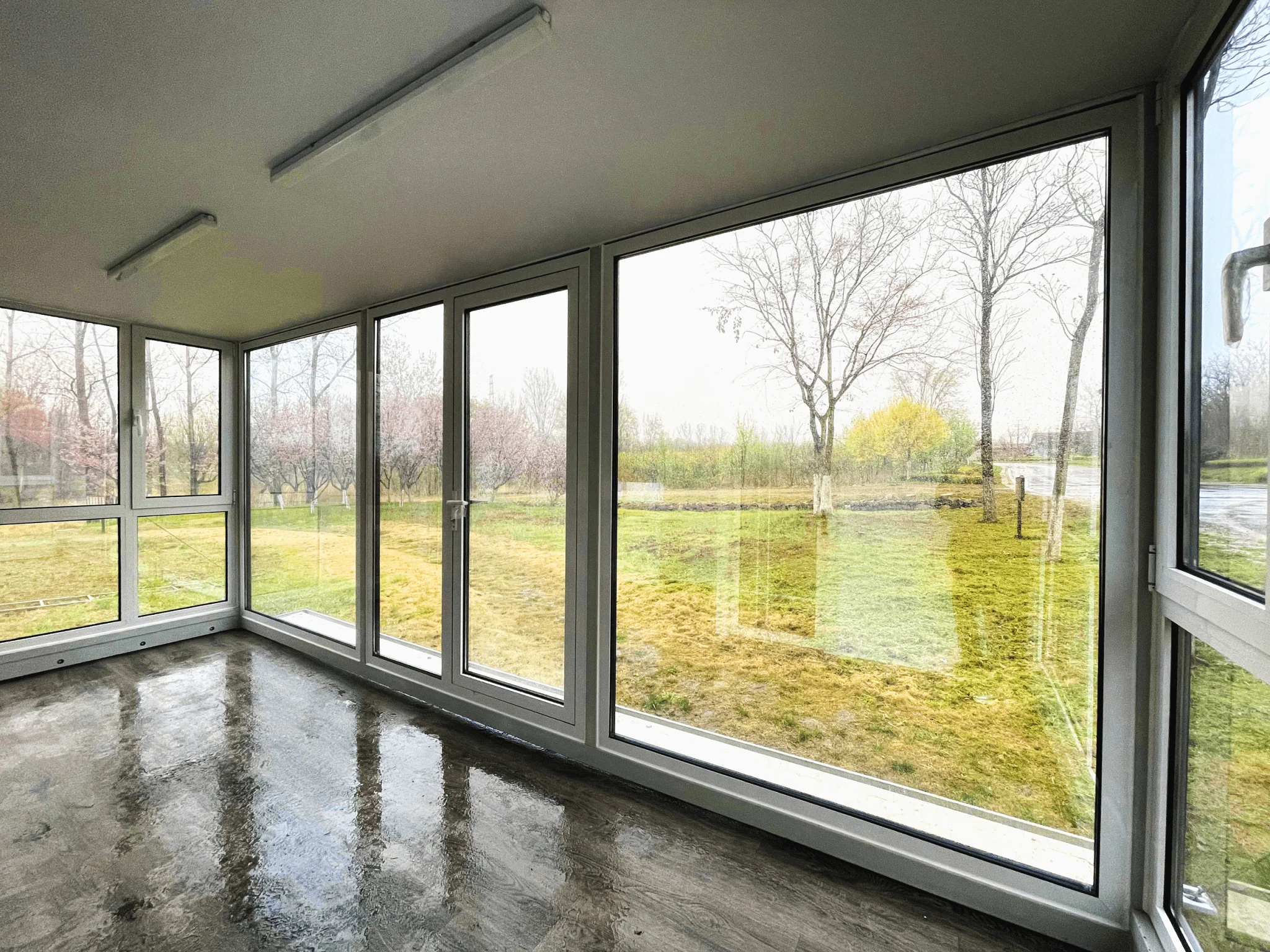 Expandable 20FT Glass Container Home – Modern High Cube Prefab Unit with Kitchen & Bath, SKU: 25440112 - Image 5