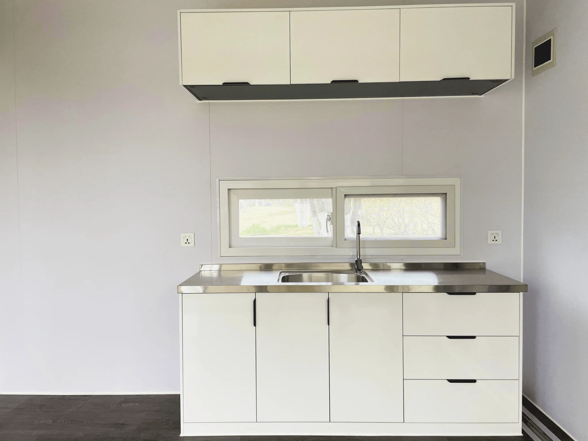 Expandable 20FT Glass Container Home – Modern High Cube Prefab Unit with Kitchen & Bath, SKU: 25440112 - Image 7