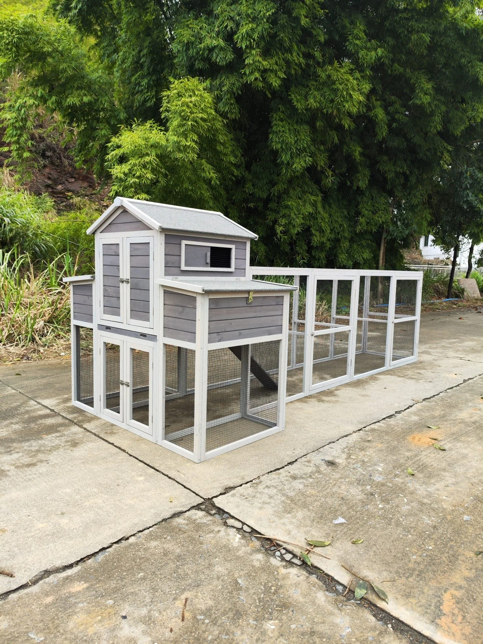Extra-Large Wooden Chicken Coop – Nesting Box, Slide-Out Tray & Run, SKU: MSHRH1063 - Image 3