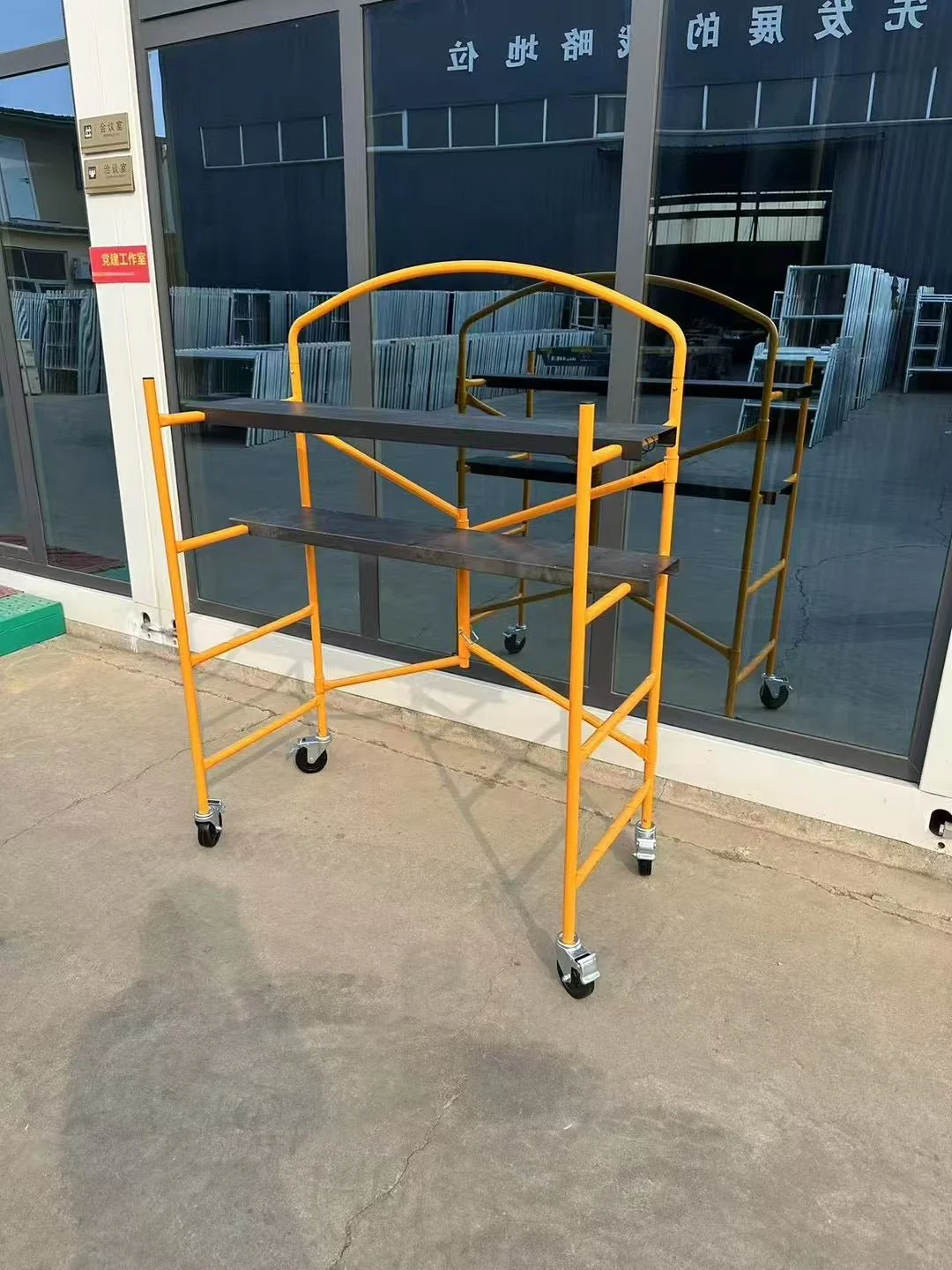 Foldable Scaffold with Wheels – 660 lb Load, 4 Casters, 61” Height FSP30011 - Image 4