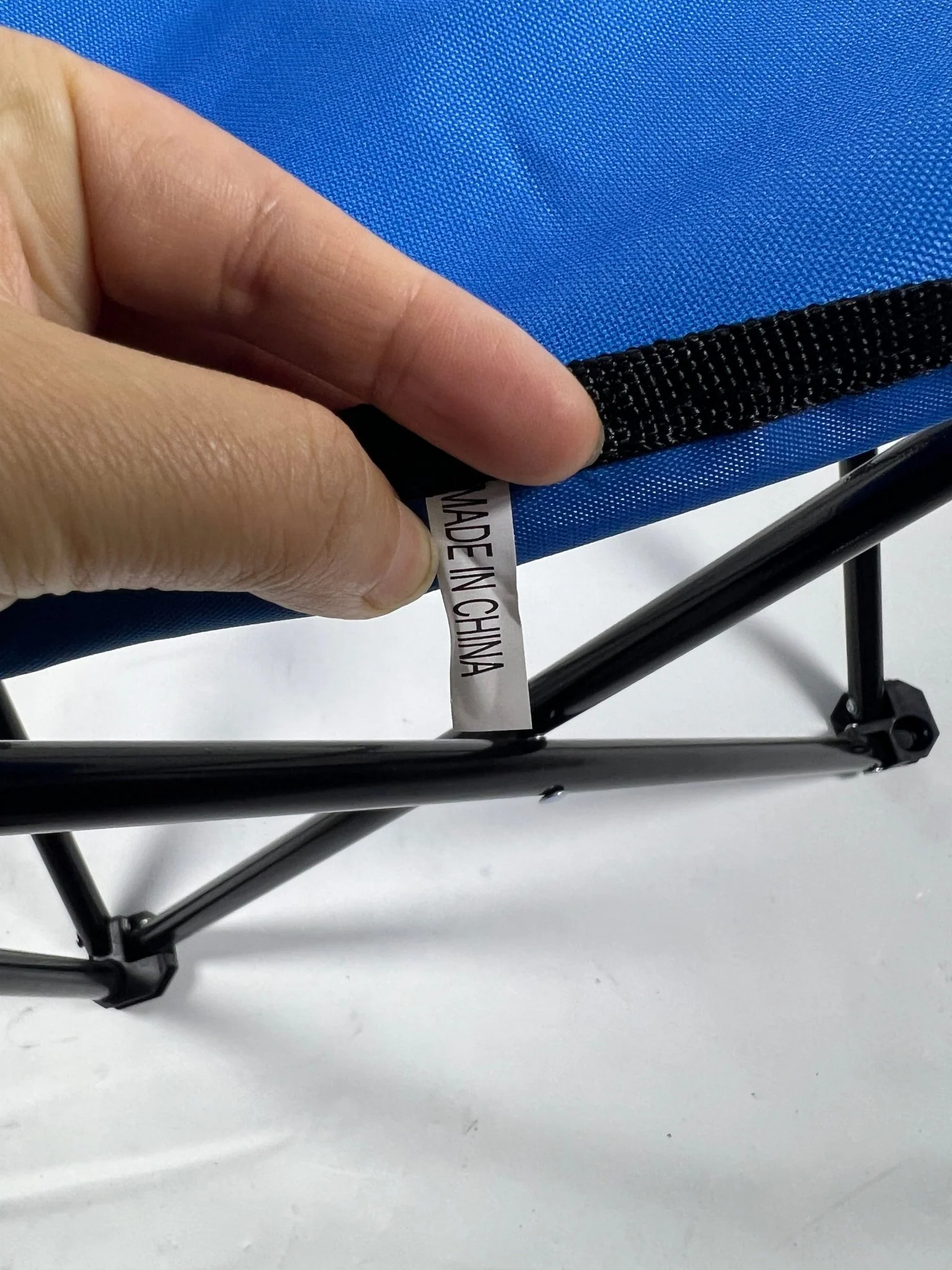 Folding Camp Chair 250 lb Capacity with Carry Bag, Steel Frame & 600D Fabric – CC651607 - Image 4