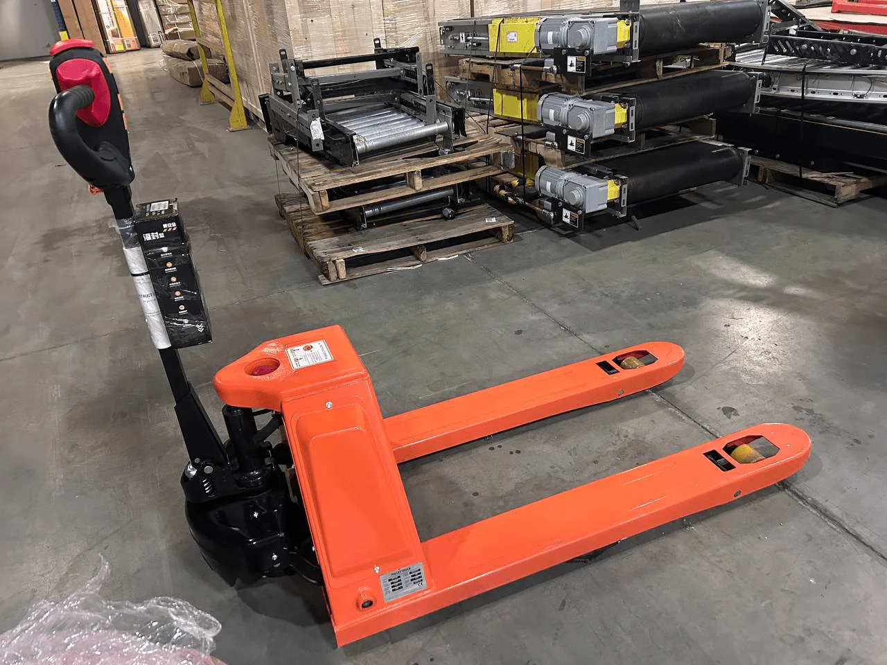 Full Electric Pallet Truck 2000kg Walkie Type 685mm Fork Width Warehouse Jack NPT20C