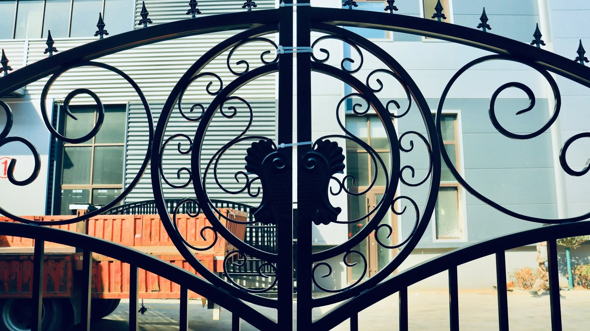 Heavy-Duty 20ft Metal Farm Gate Kit – Dual Swing Driveway Gate w/ Lock | SKU: TM2008NCD101 - Image 3