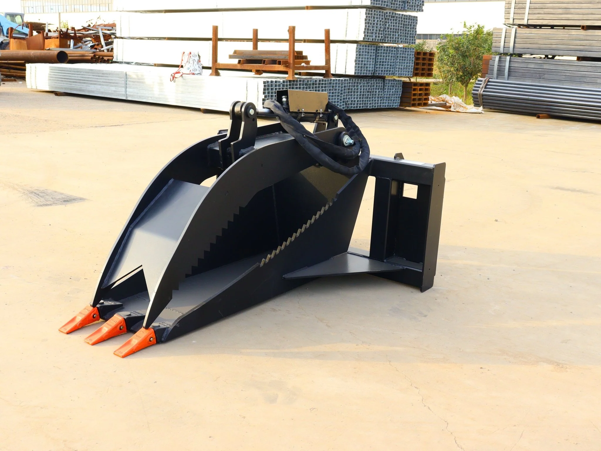 Heavy-Duty Skid Steer Hydraulic Stump Bucket Grapple for Tree and Root Removal SU12026