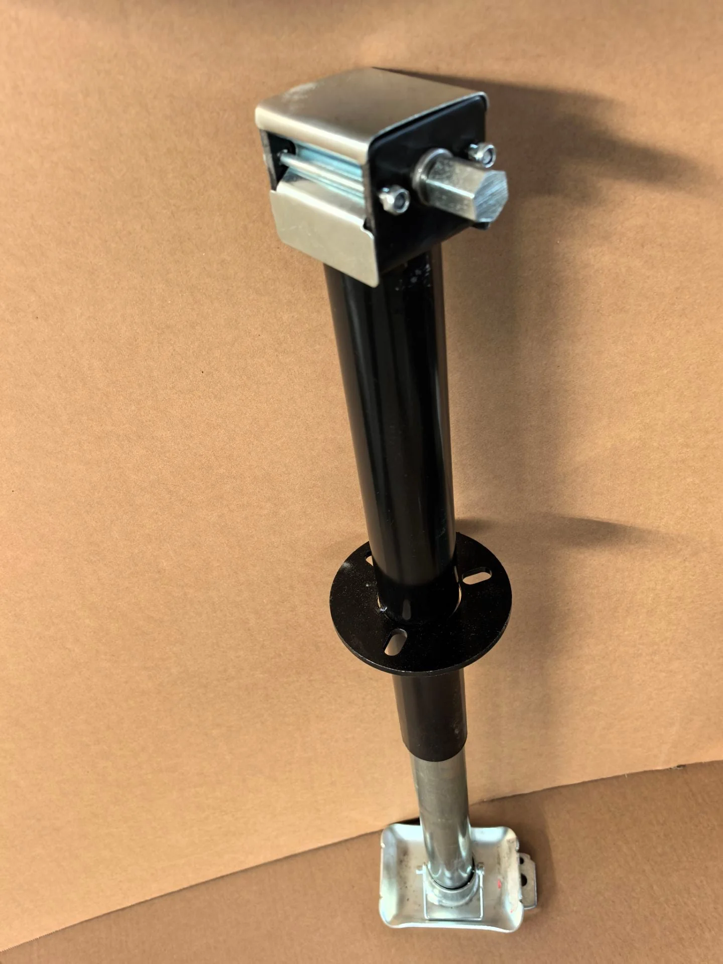 Heavy-Duty Trailer Jack 5000 lb Capacity 15″ Travel Powder-Coated Steel TR1621 - Image 3
