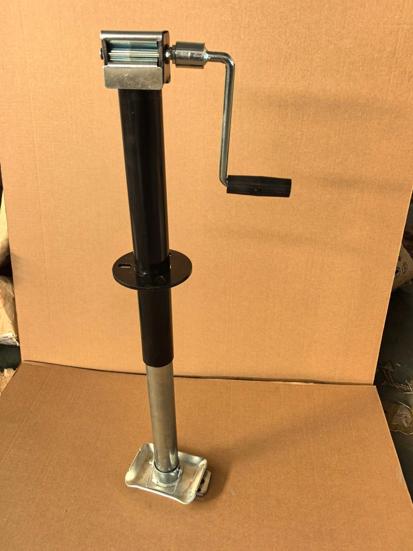 Heavy-Duty Trailer Jack 5000 lb Capacity 15″ Travel Powder-Coated Steel TR1621 - Image 4