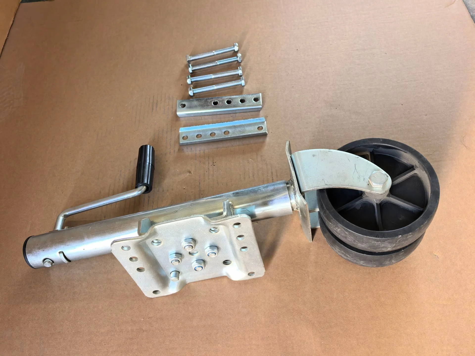 Heavy-Duty Trailer Jockey Wheel with Dual 6″ Solid Wheels 2,000 lb Capacity JW1605 - Image 2