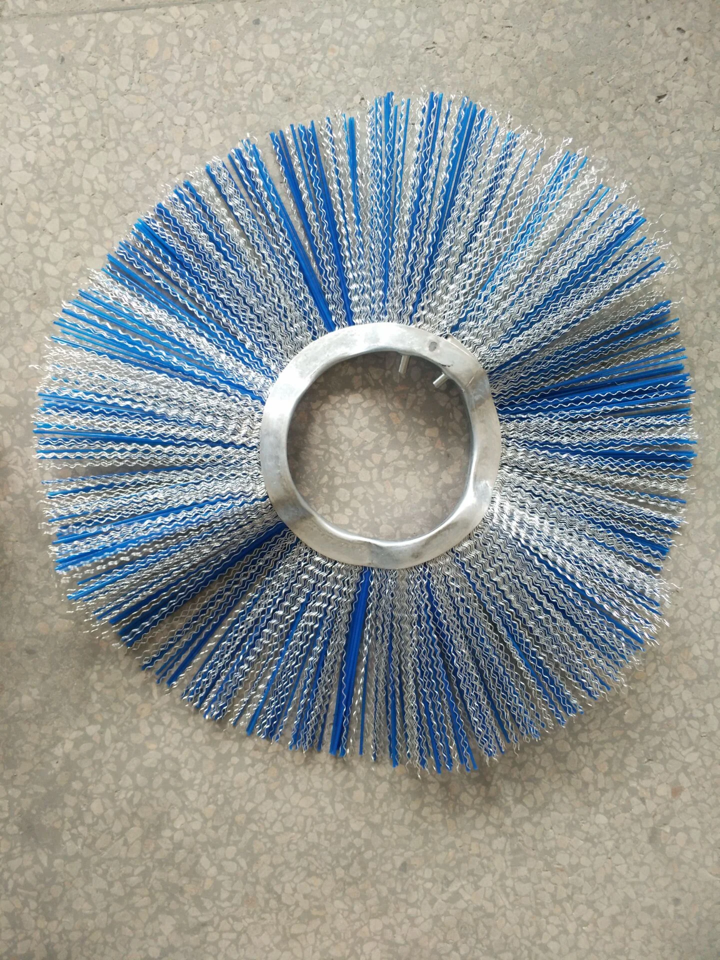 Heavy Duty Wavy Sweeper Brush for Skid Steer – Bobcat 6.4 x 21.3 | SKU: 7241794