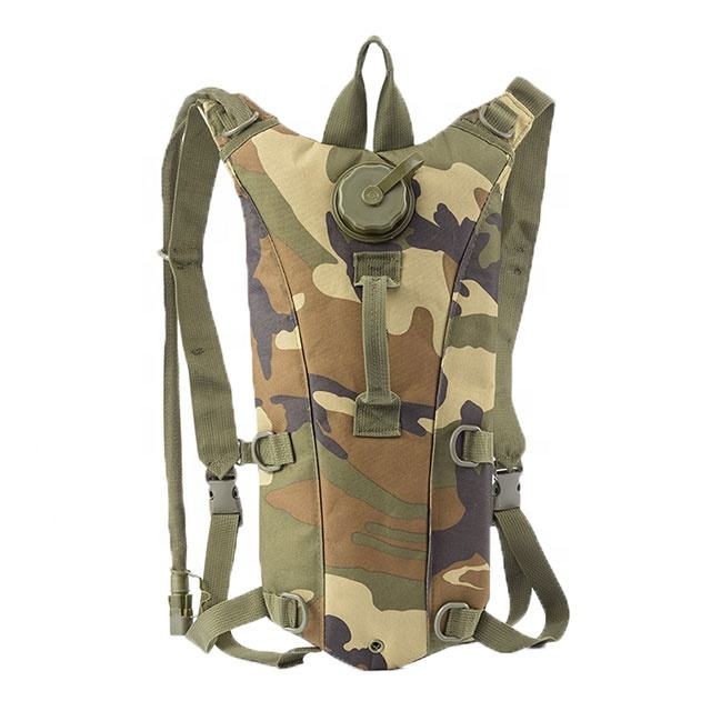 Hydration Backpack with 2.5L Water Bladder Woodland Camo HY2005D